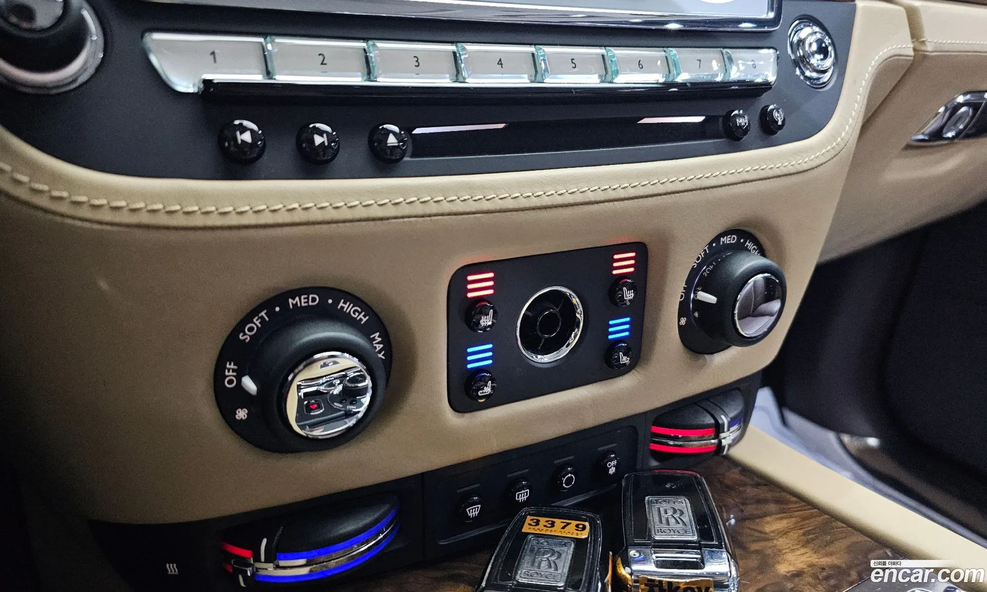 Rolls-Royce Ghost 2018 SCA664L02JUX70326 — 3