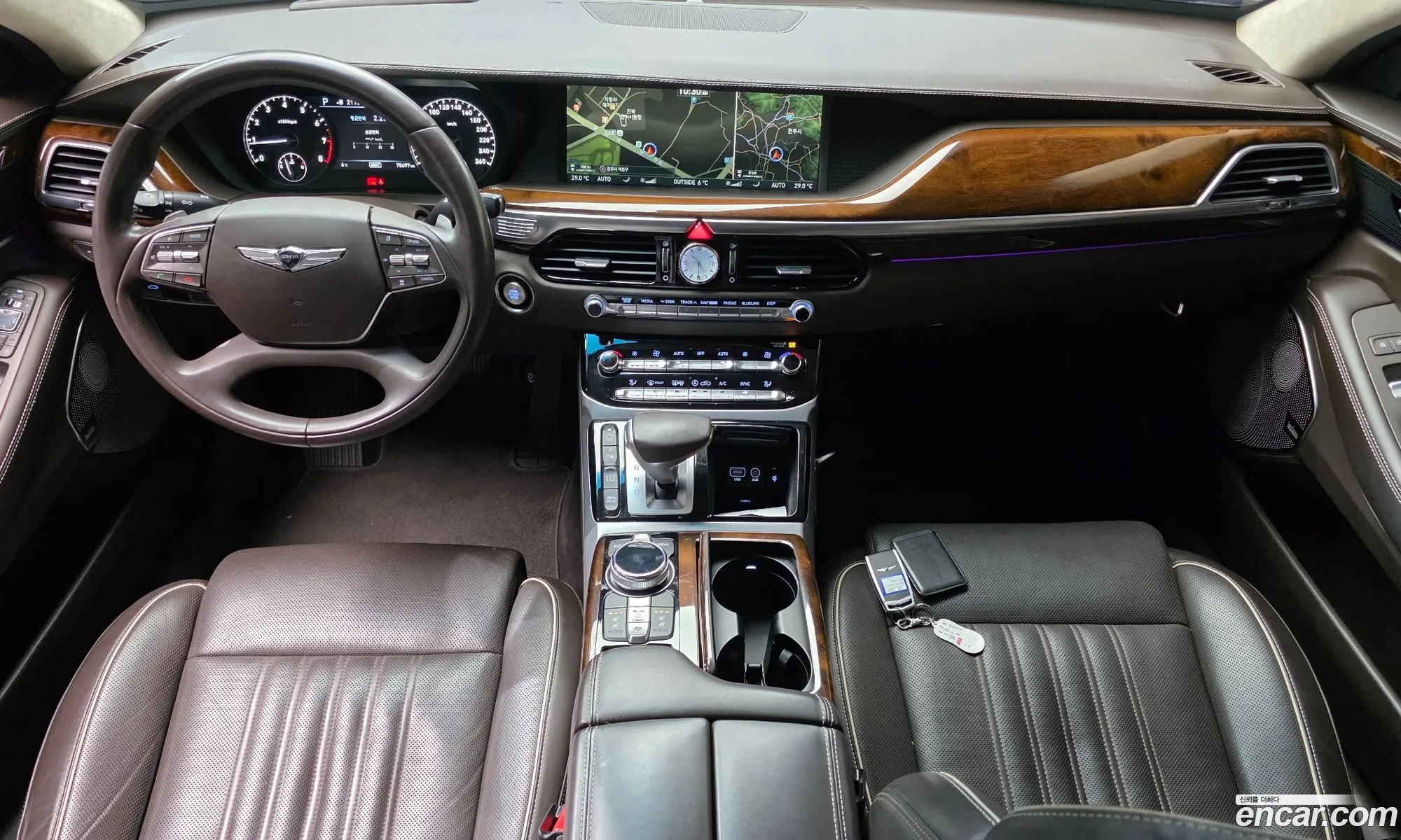 Genesis EQ900 2016 — 16