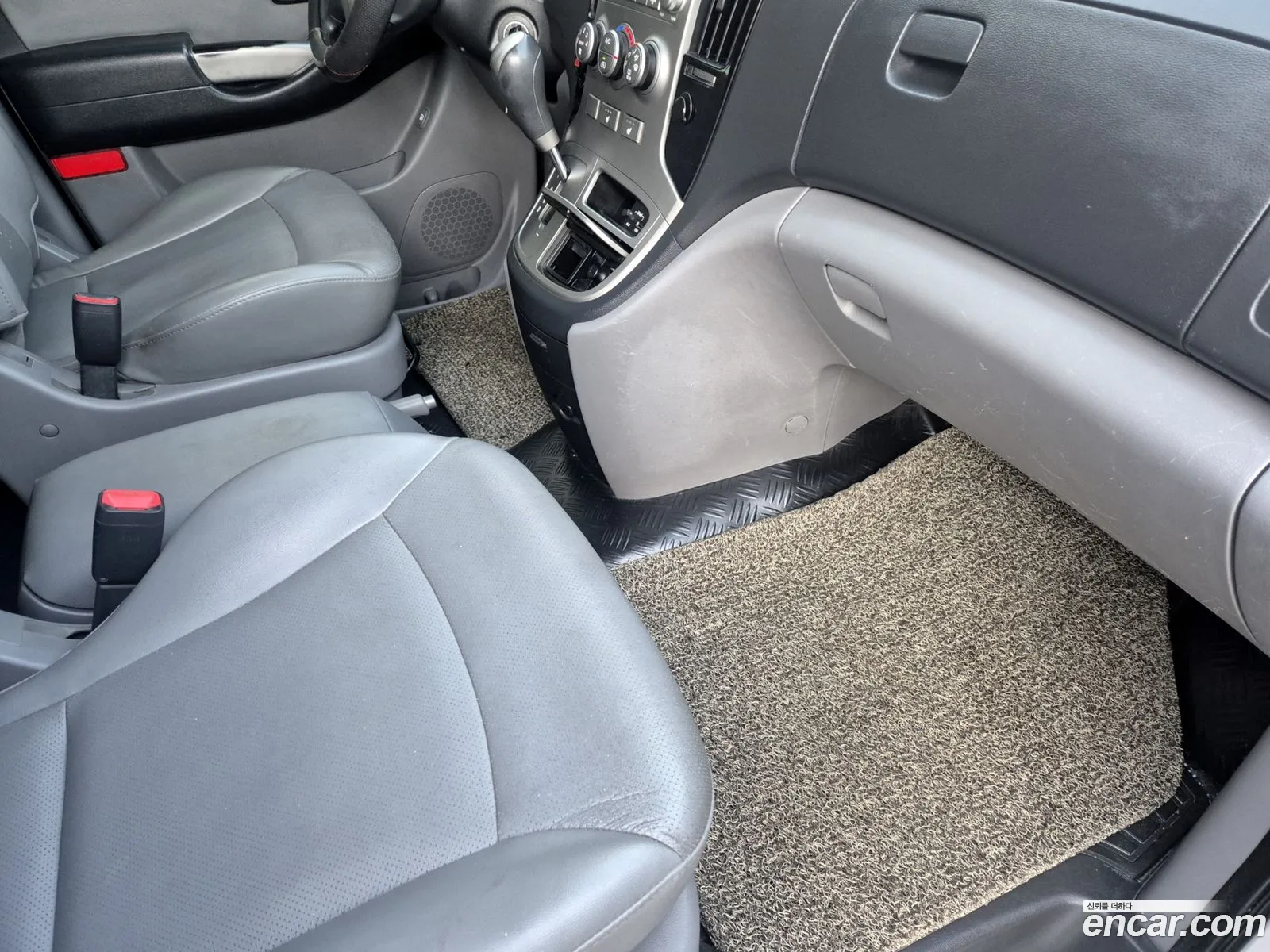 Hyundai Grand Starex 2012 — 11