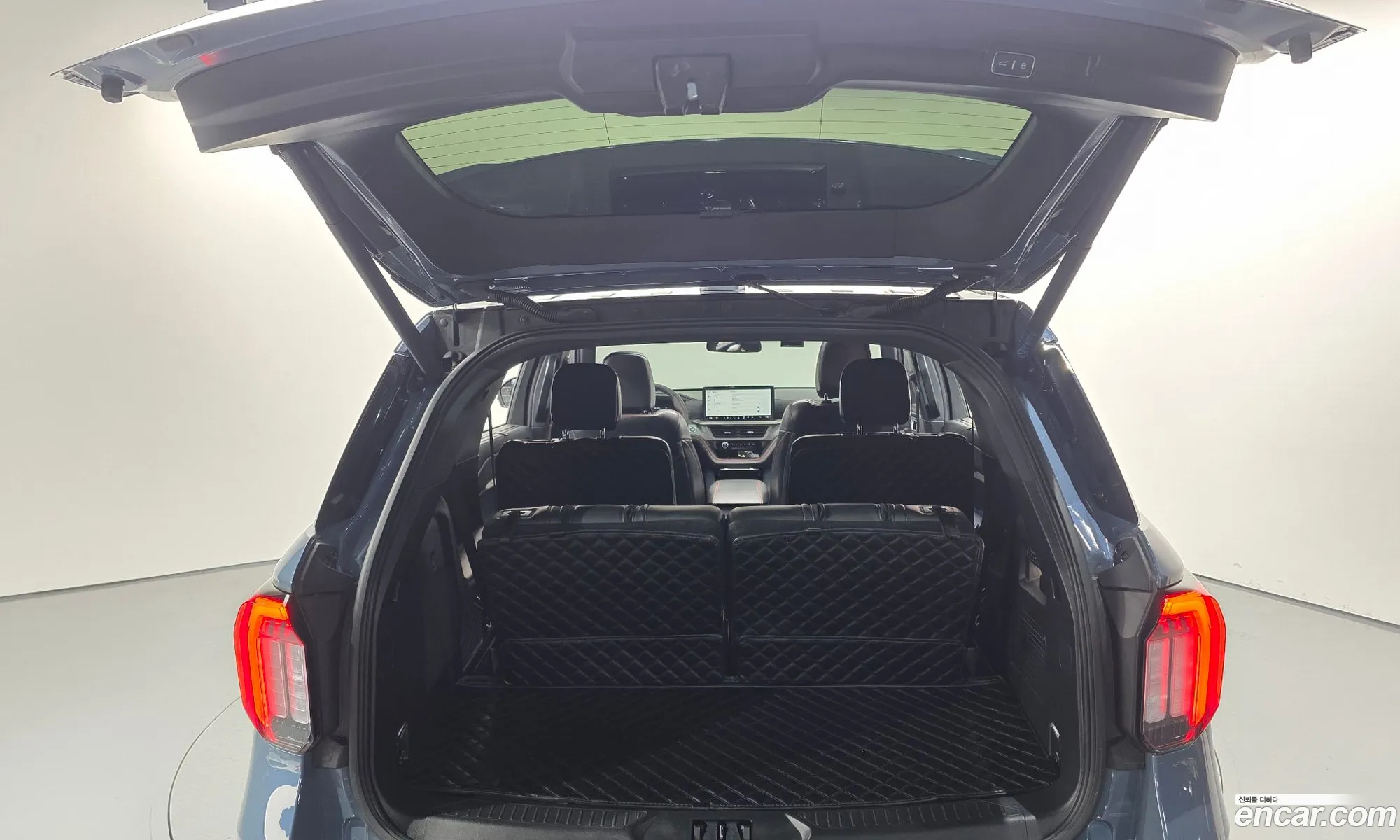 Ford Explorer 6th Gen 2024 1FMUK8KH5SGA73089 — 11