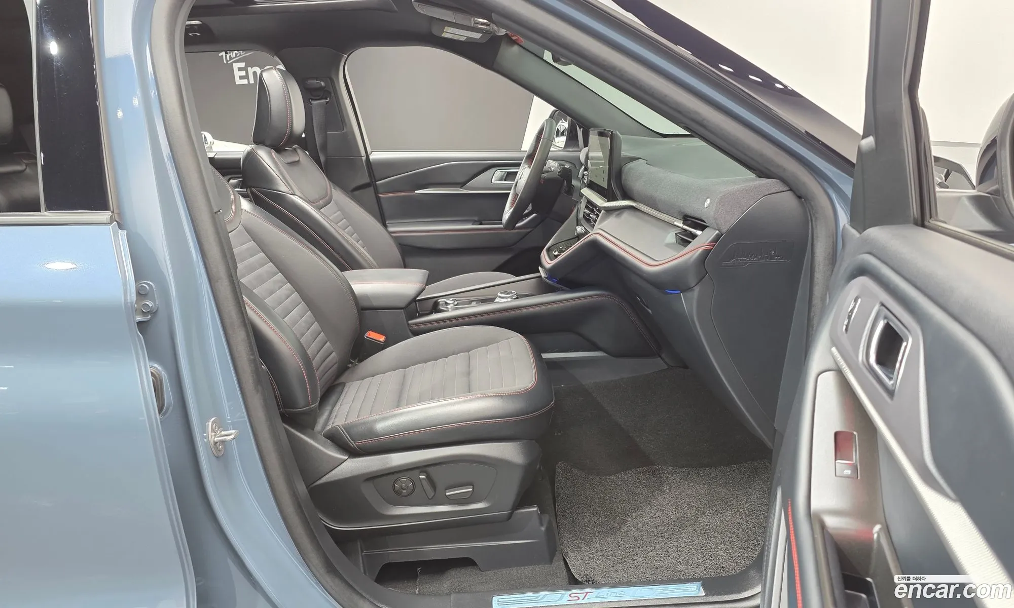 Ford Explorer 6th Gen 2024 1FMUK8KH5SGA73089 — 12