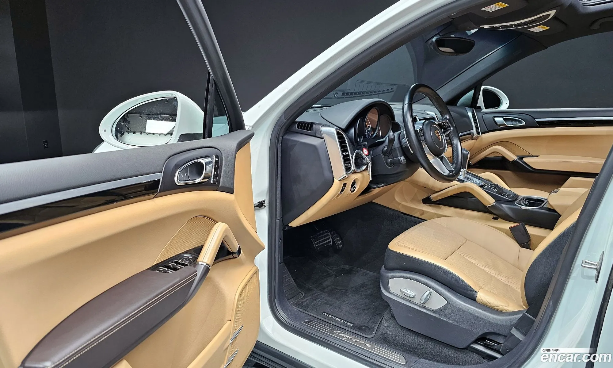 Porsche Cayenne 2016 WP1AF2923GLA44469 — 16