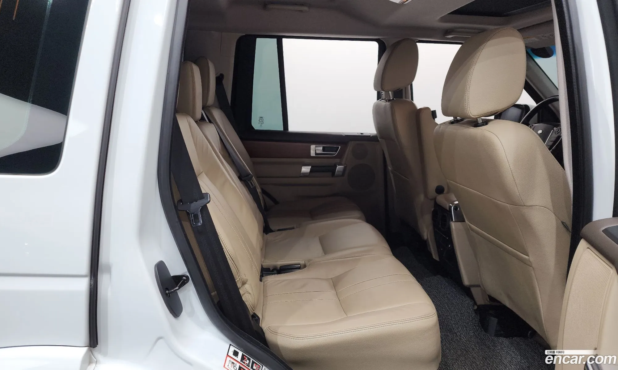 Land Rover Discovery 4 2015 SALLAAAG6FA749156 — 10