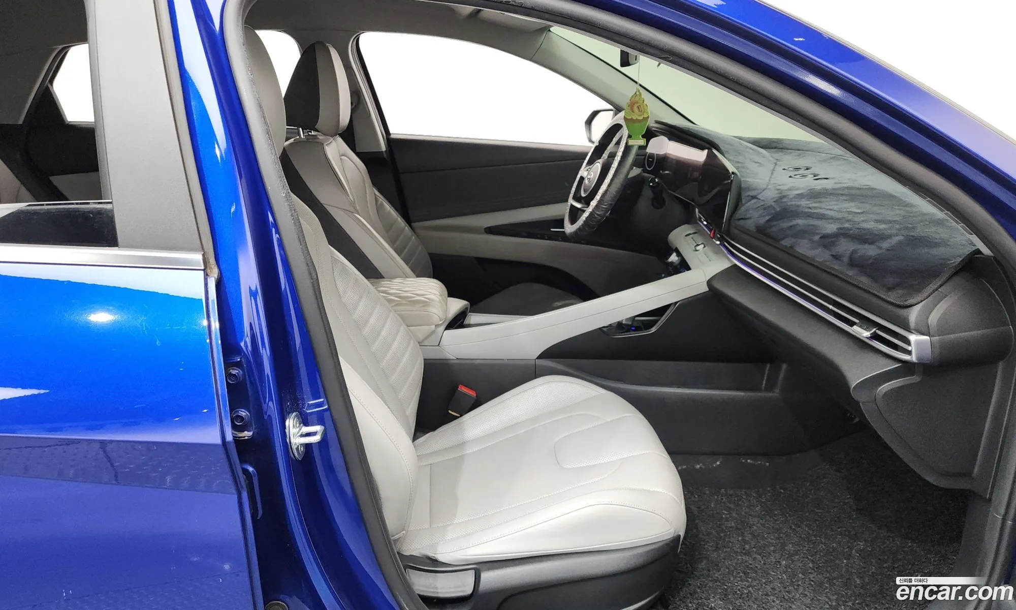 Hyundai Elantra Hybrid 2020 — 18