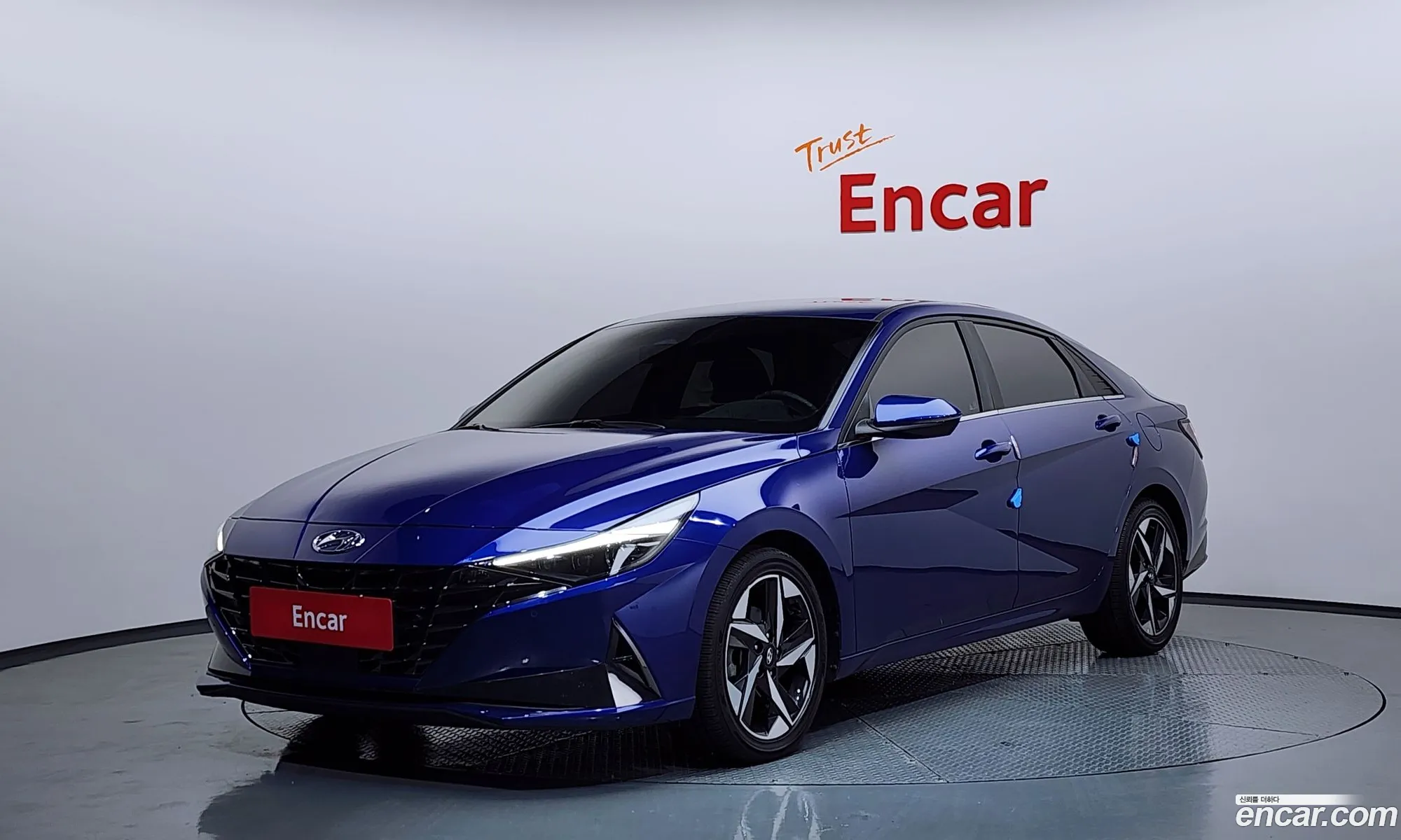 Hyundai Elantra Hybrid 2020 — 3
