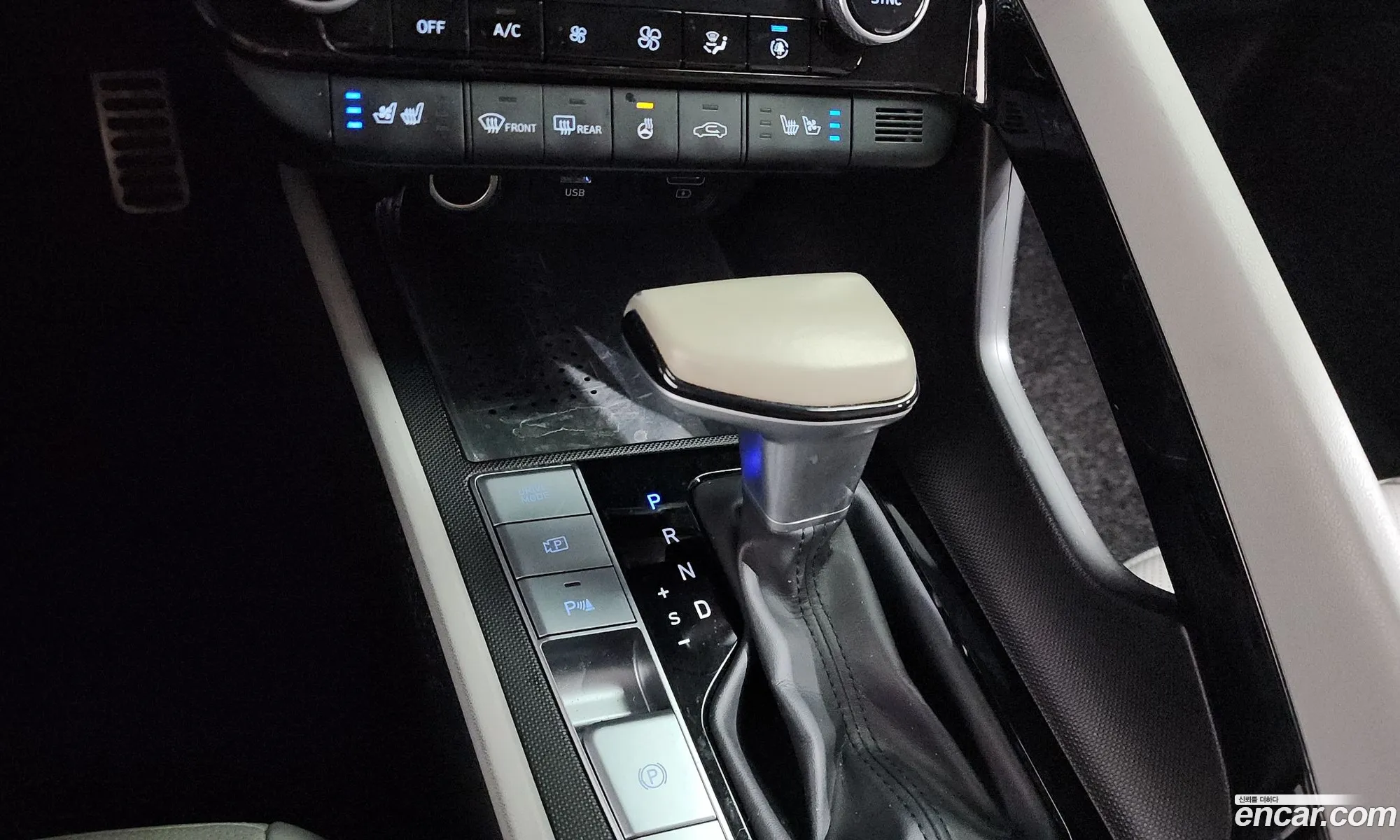 Hyundai Elantra Hybrid 2020 — 6