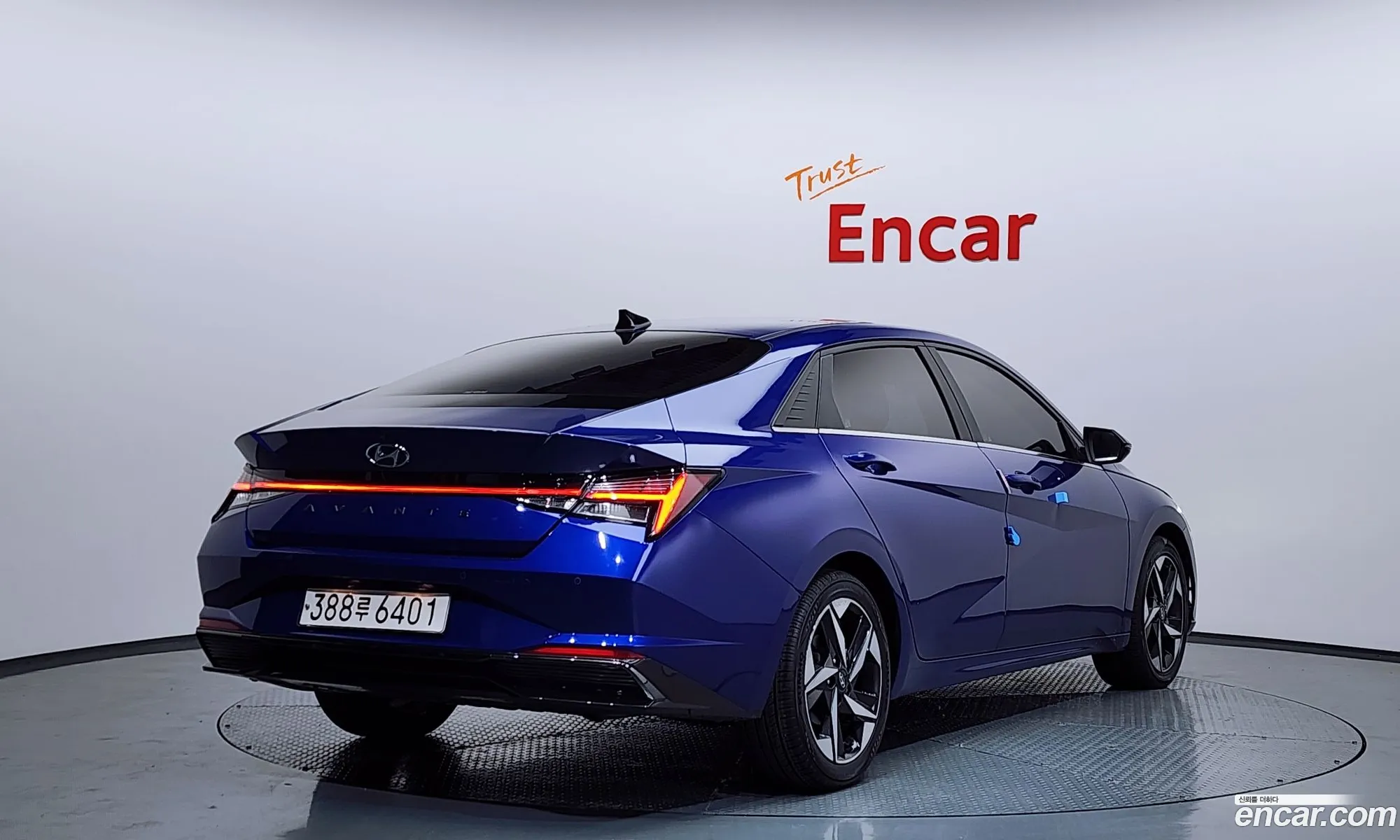 Hyundai Elantra Hybrid 2020 — 19
