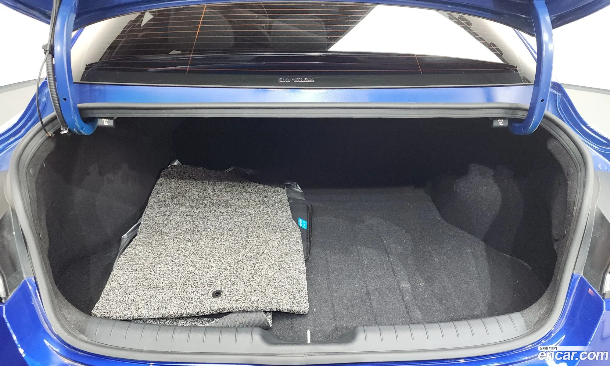 Hyundai Elantra Hybrid 2020 — 15