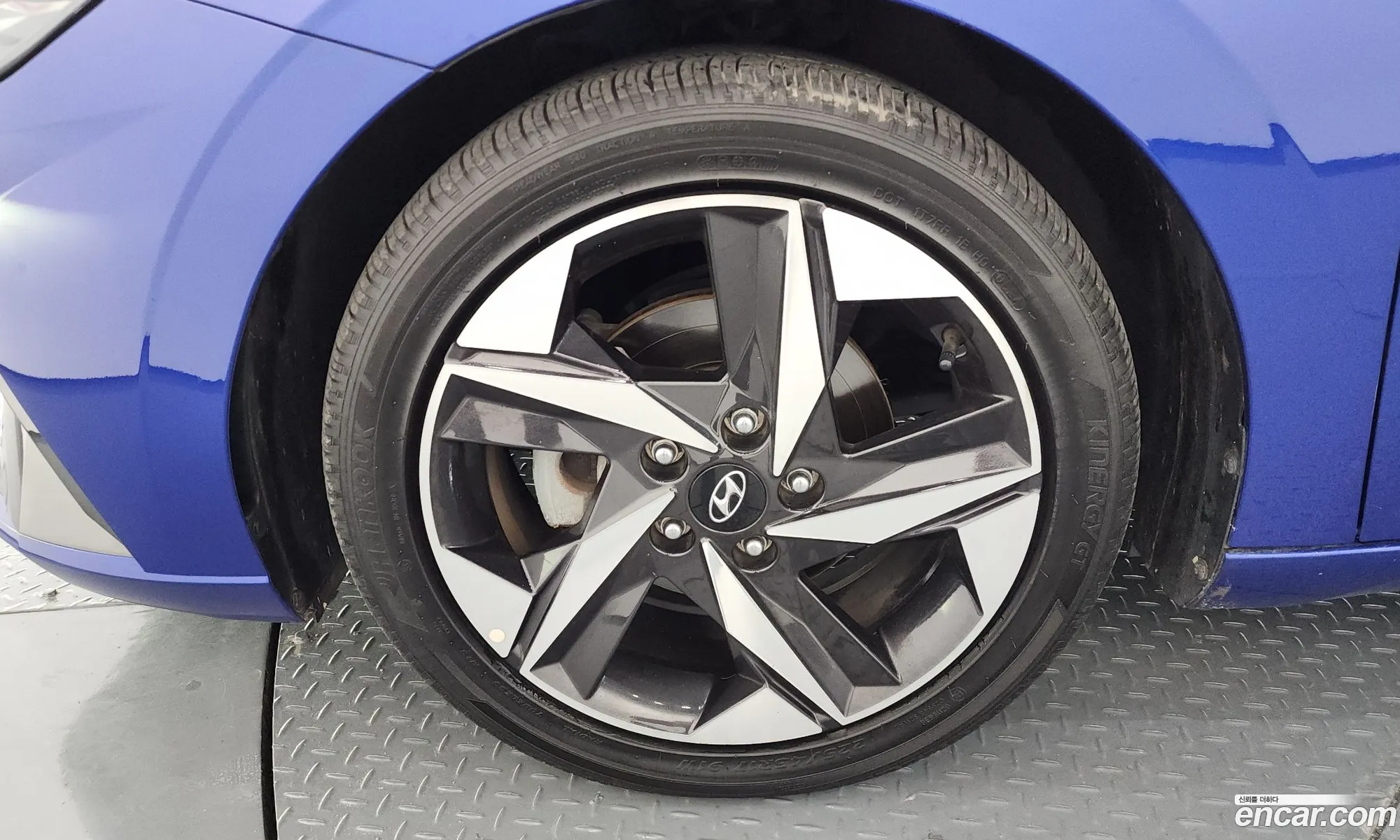 Hyundai Elantra Hybrid 2020 — 7