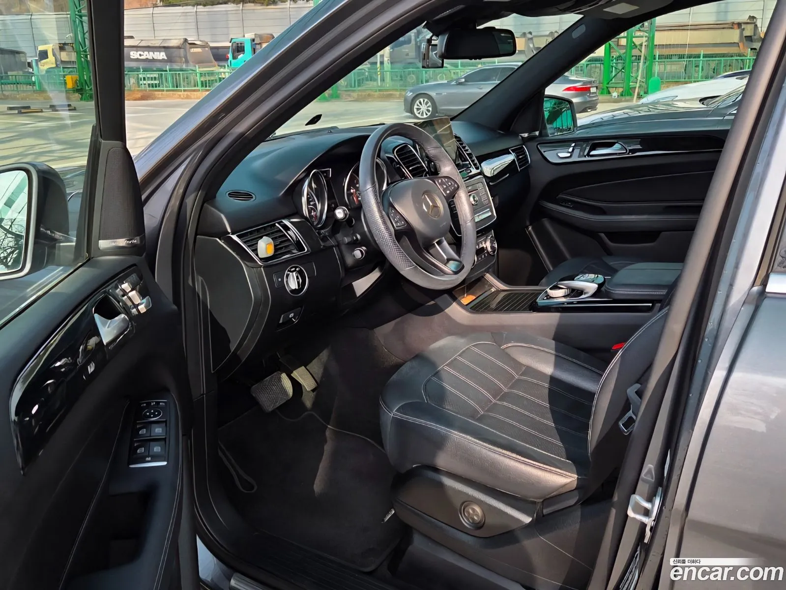 Mercedes-Benz GLE-Class W166 2017 — 18