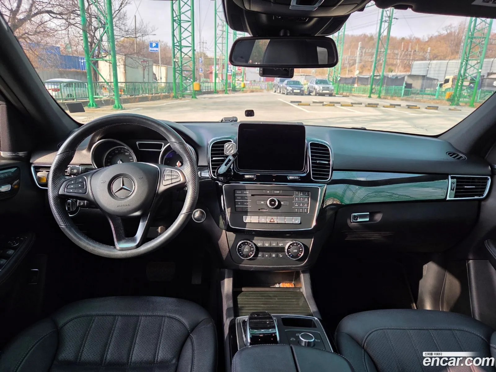 Mercedes-Benz GLE-Class W166 2017 — 13