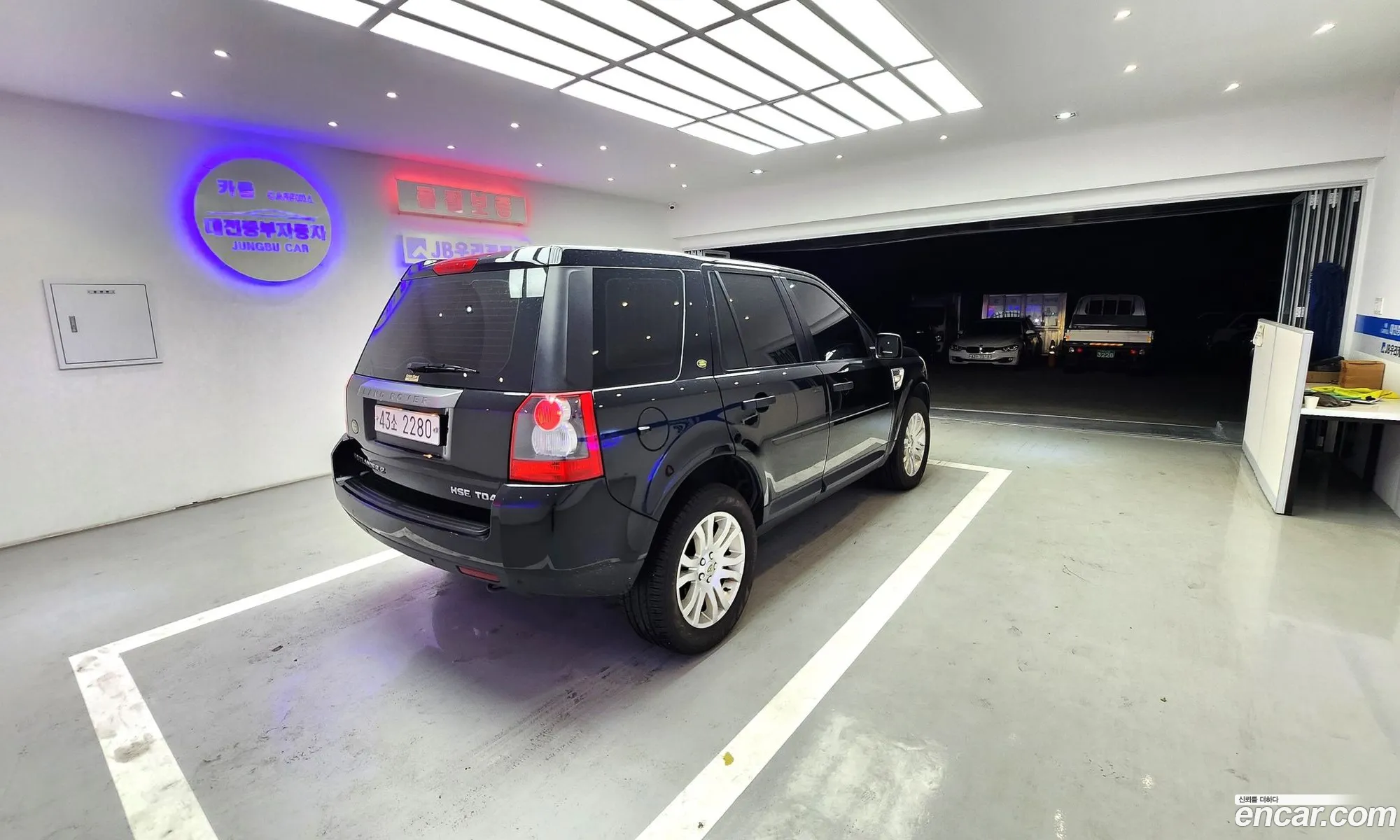 Land Rover Freelander 2 2010 — 12