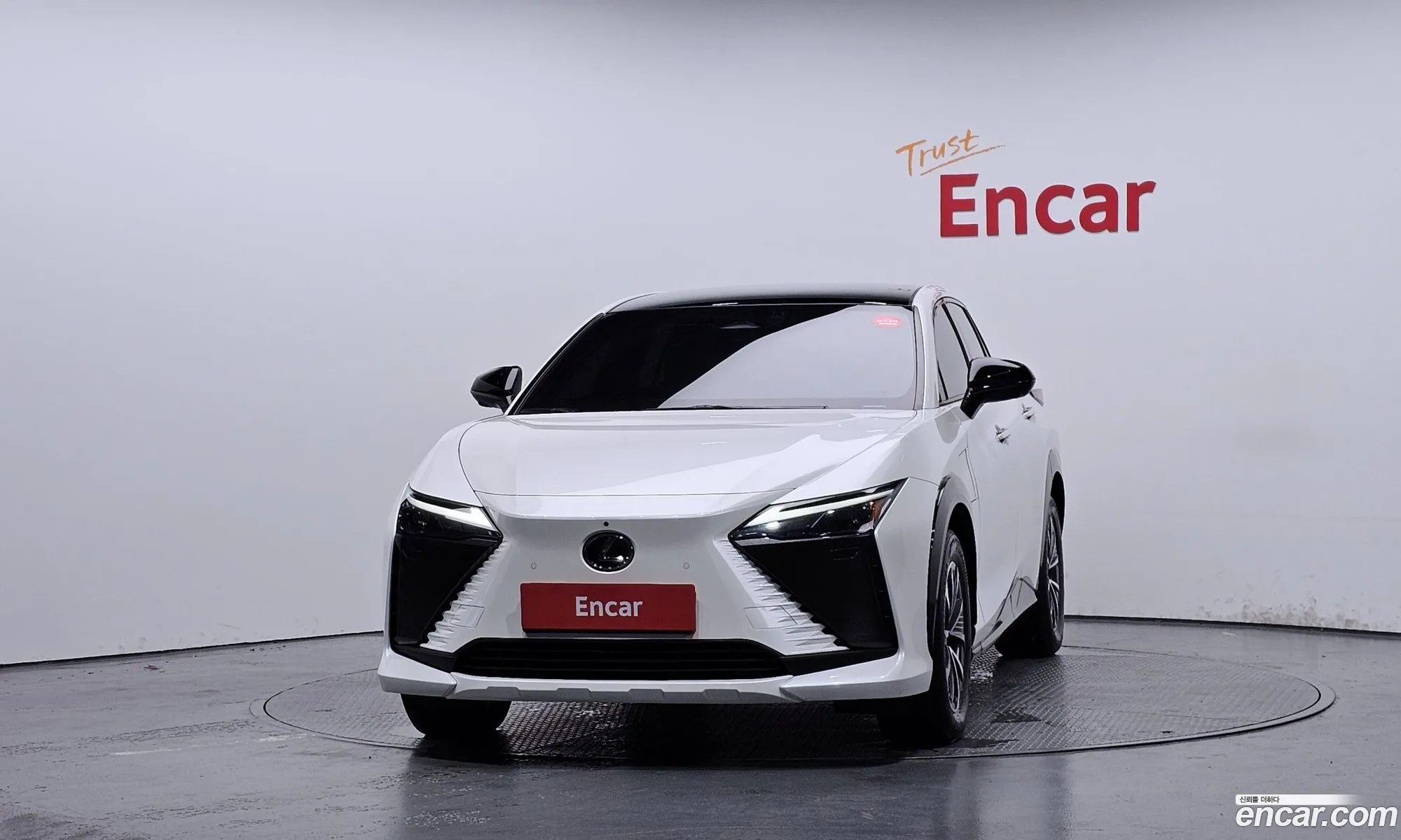 Lexus RZ450e 2023 JTJAABAB8PA015893 — 4
