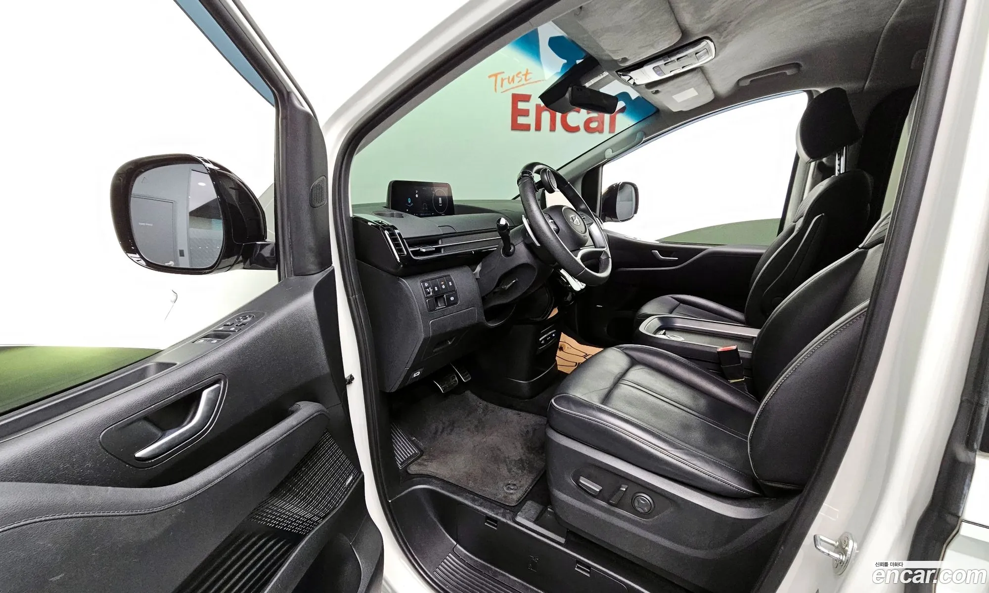 Hyundai Staria 2024 — 19