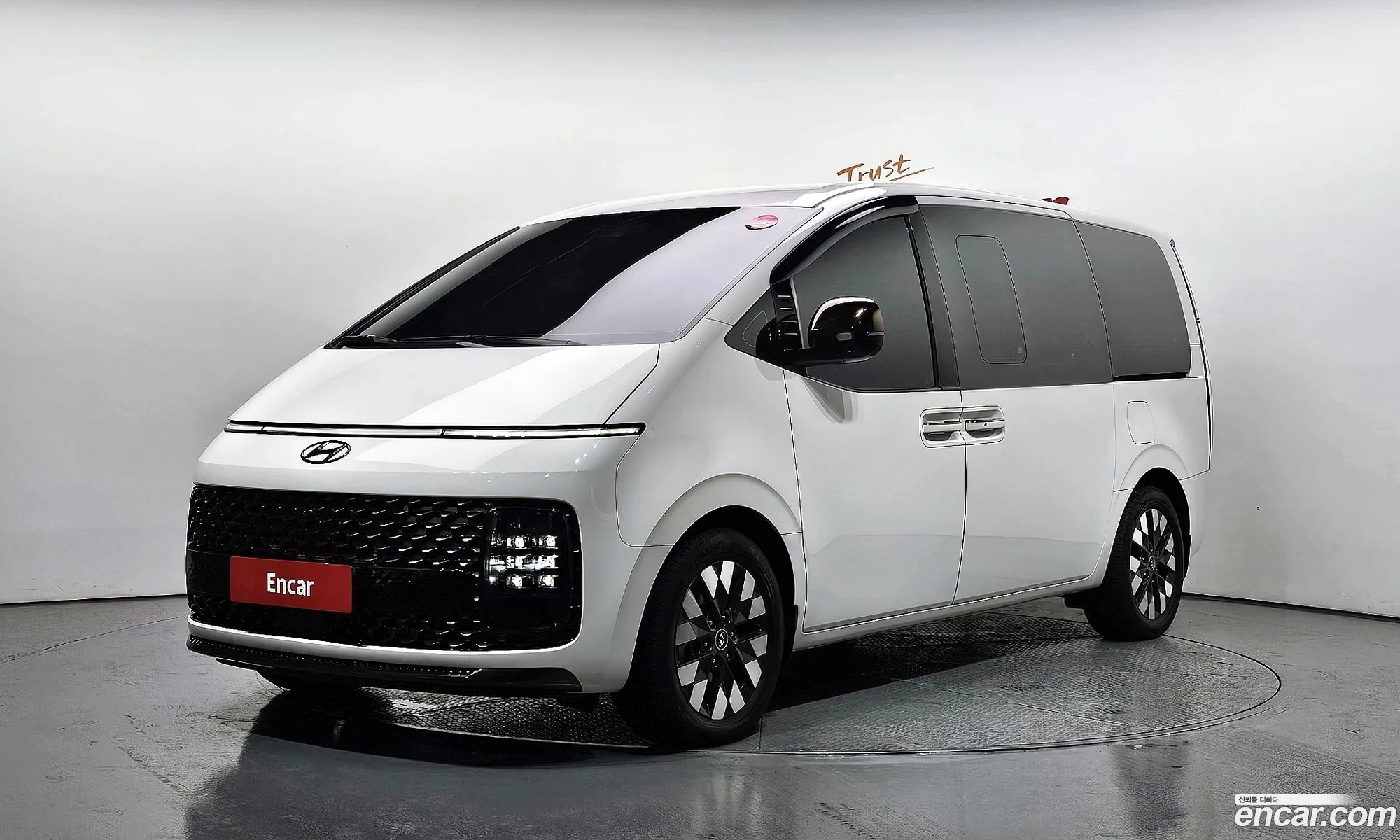 Hyundai Staria 2024 — 17