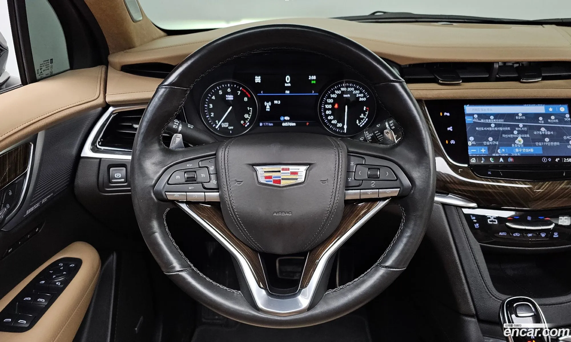 Cadillac XT6 2022 — 3