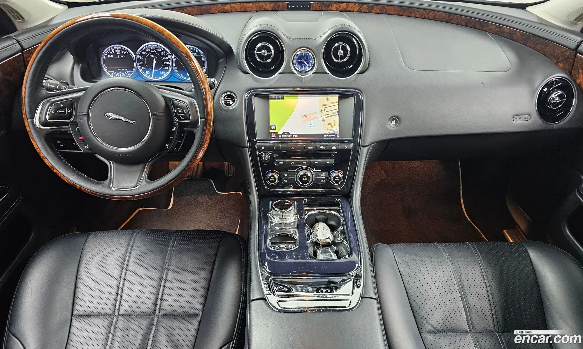 Jaguar XJ 2011 SAJAA22B7BLV11316 — 9