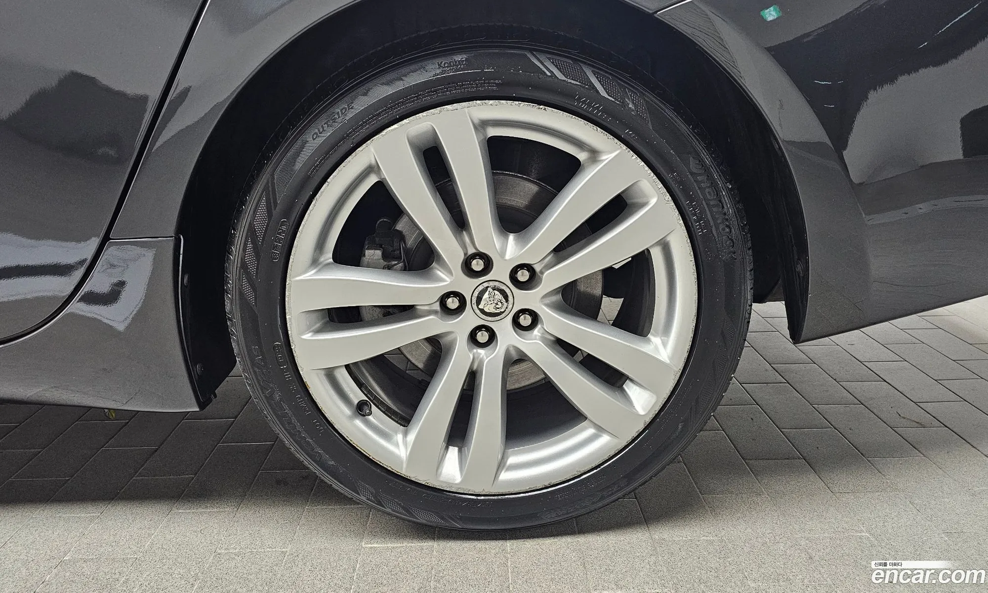 Jaguar XJ 2011 SAJAA22B7BLV11316 — 15