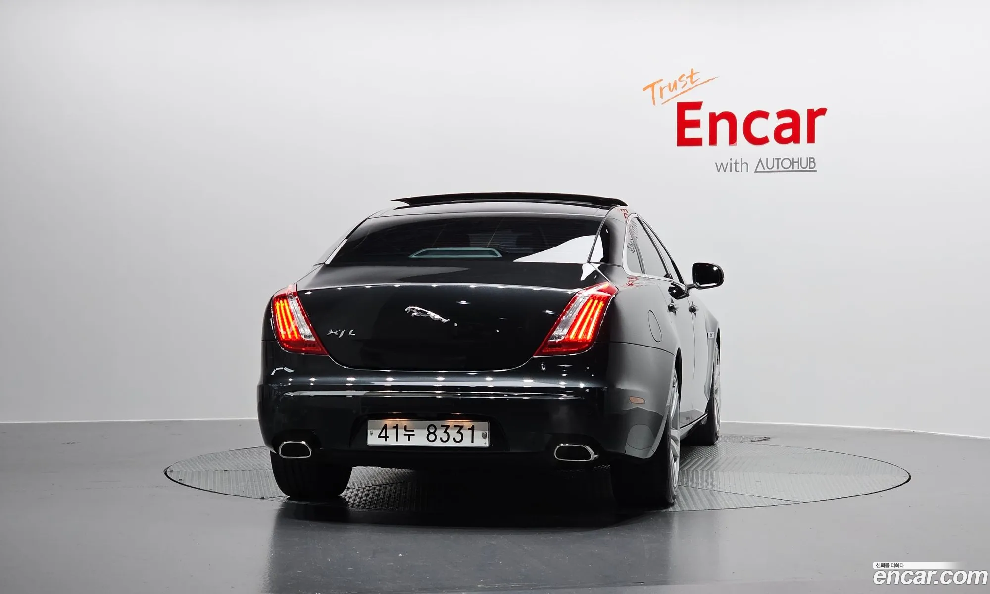Jaguar XJ 2011 SAJAA22B7BLV11316 — 11
