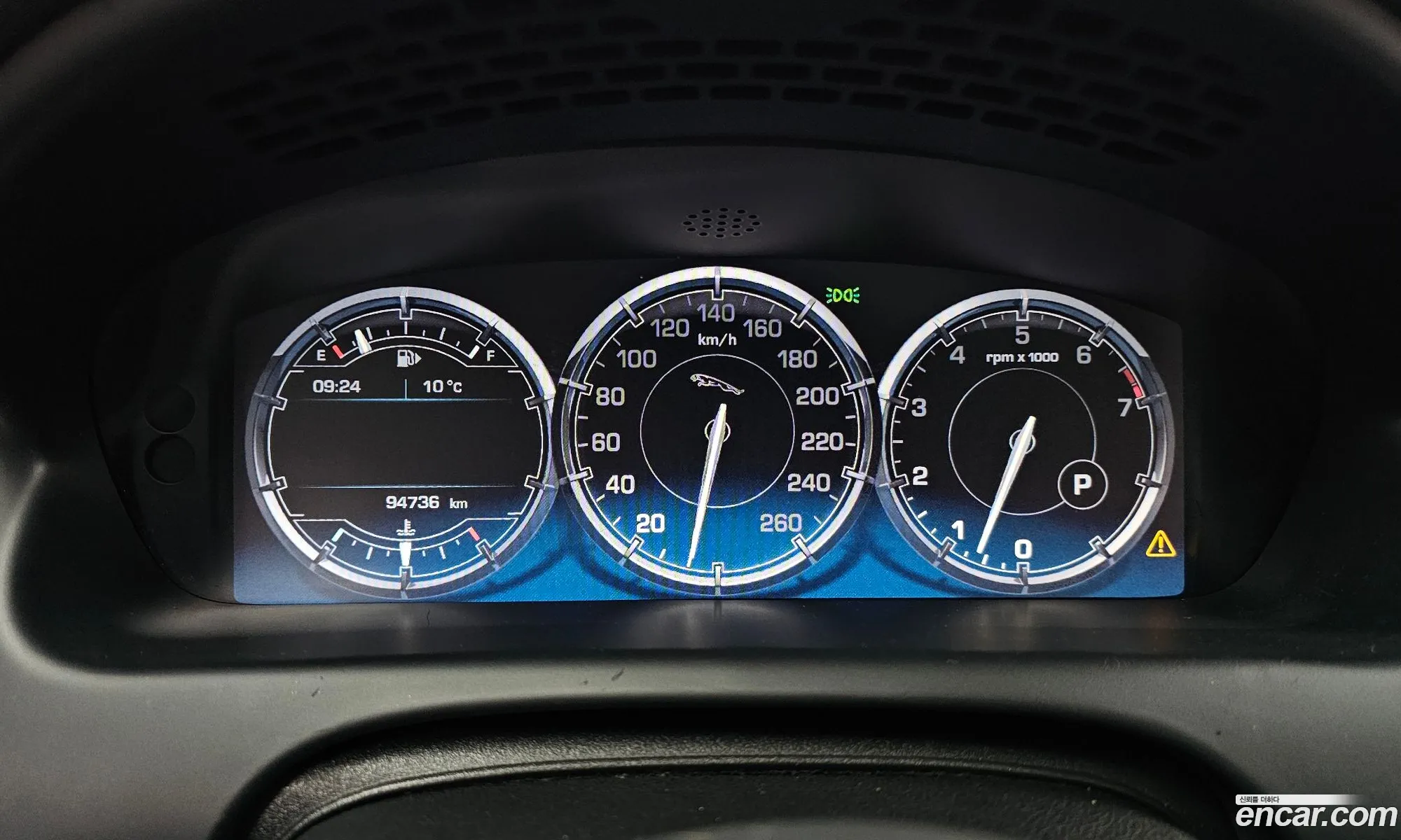 Jaguar XJ 2011 SAJAA22B7BLV11316 — 10