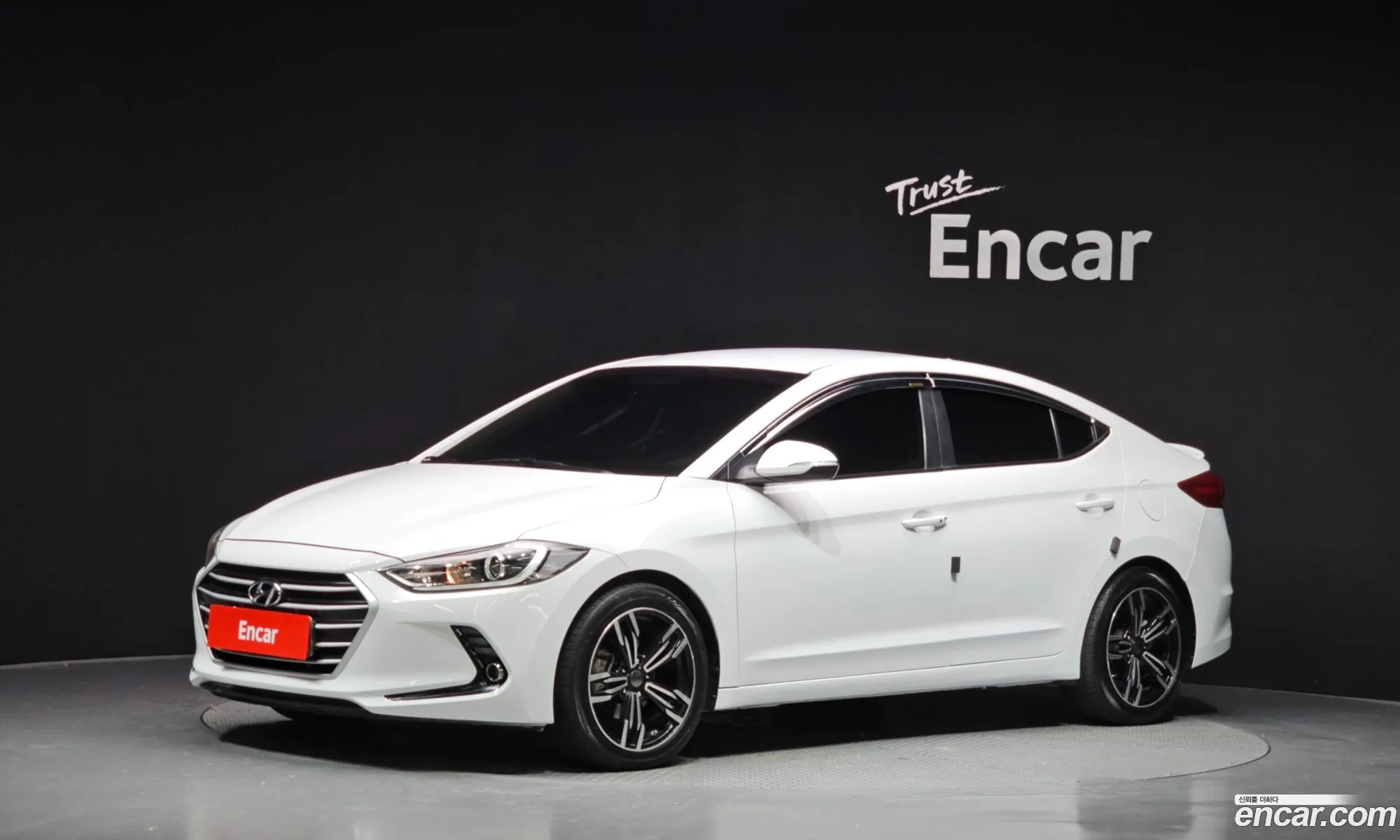 Hyundai Elantra AD 2016 — 7