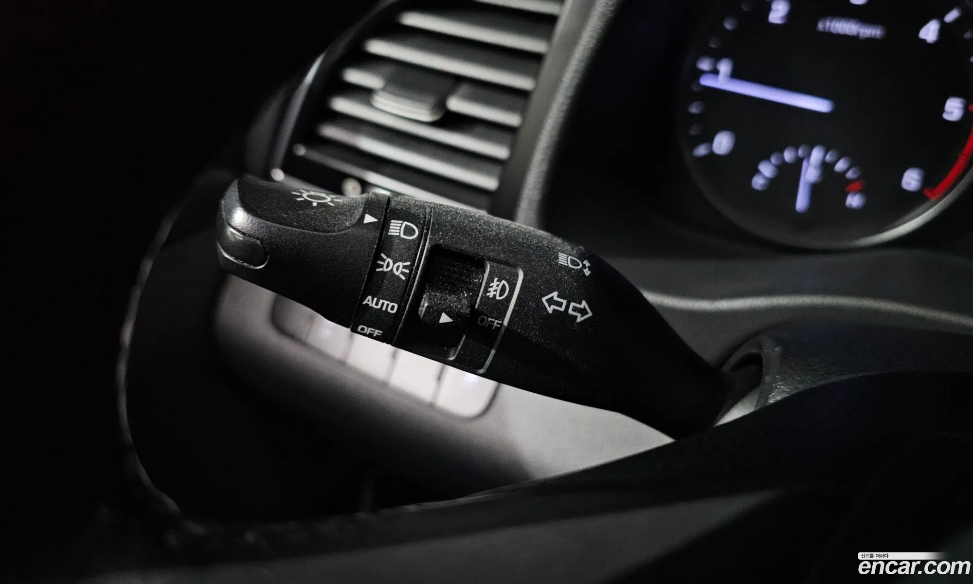Hyundai Elantra AD 2016 — 5