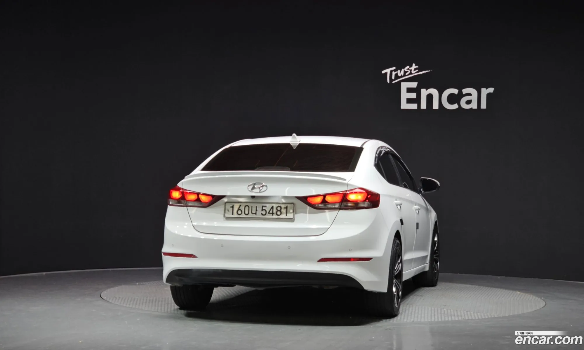 Hyundai Elantra AD 2016 — 16