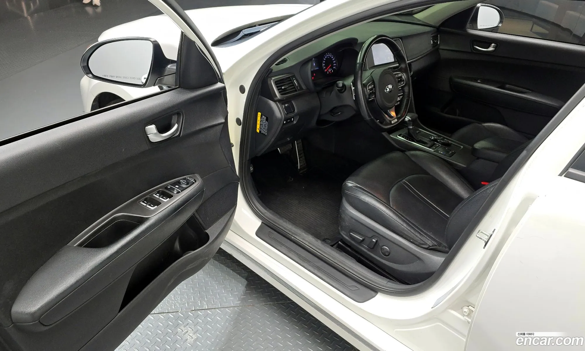 Kia K5 2017 — 11