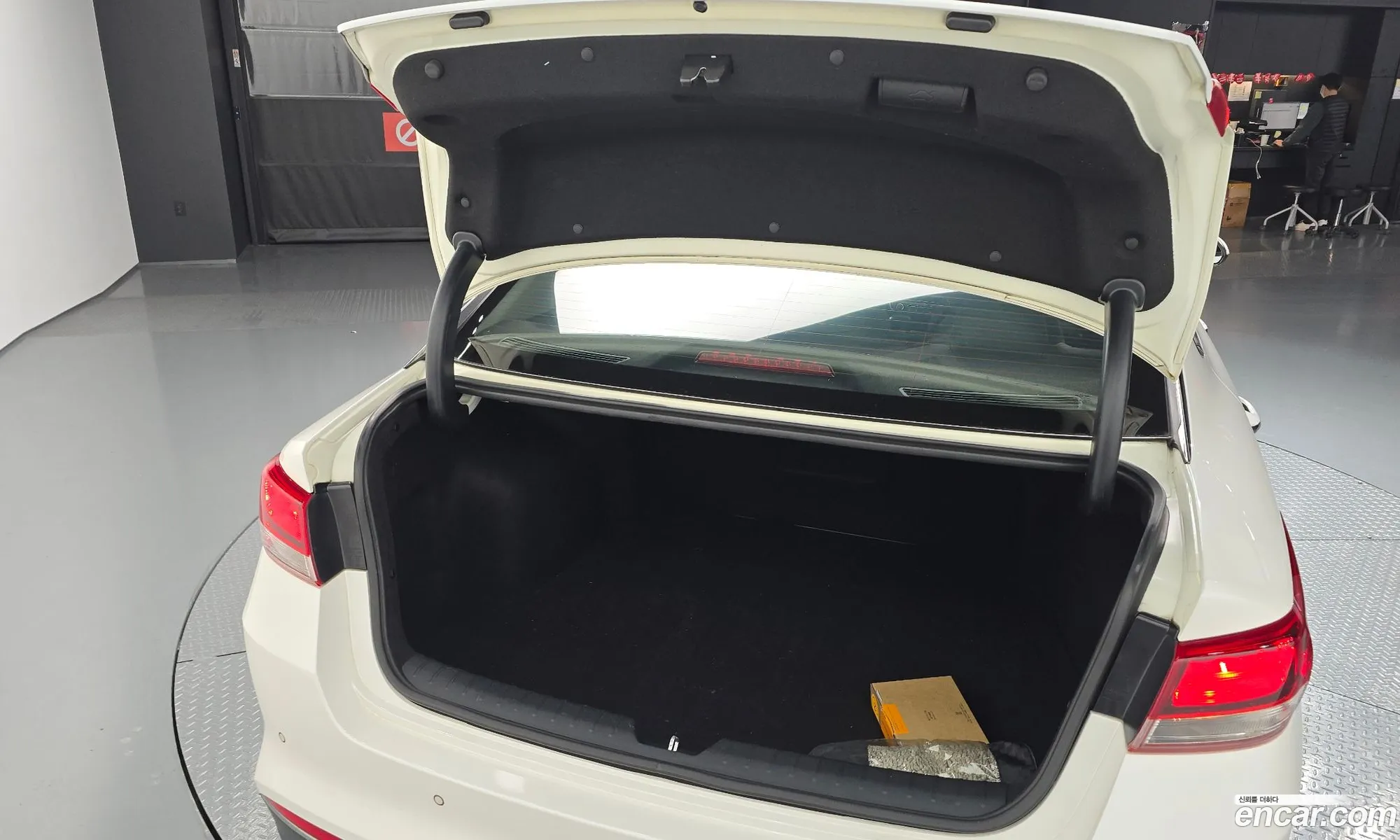 Kia K5 2017 — 16