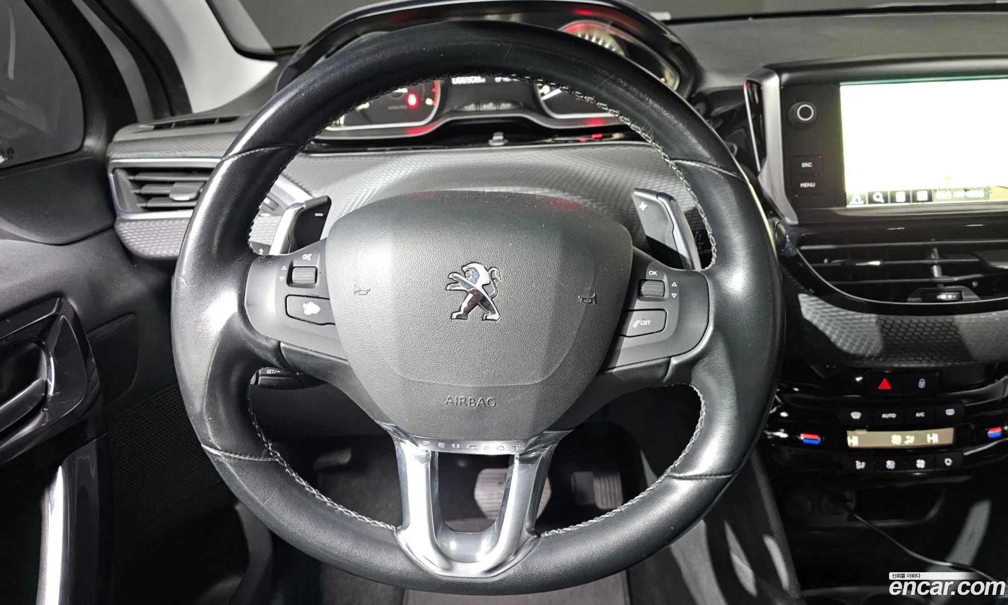 Peugeot 208 2018 VF3CCBHYMKW000293 — 16
