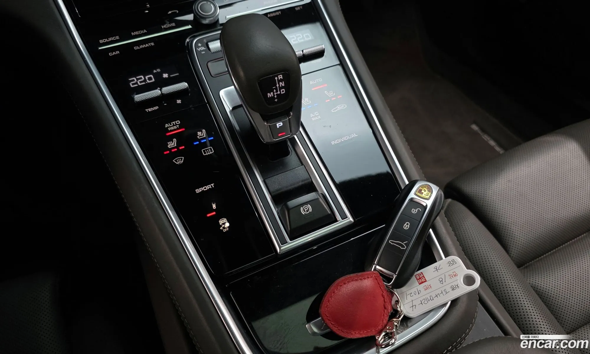 Porsche Panamera 2018 WP0AA297XJL112219 — 2