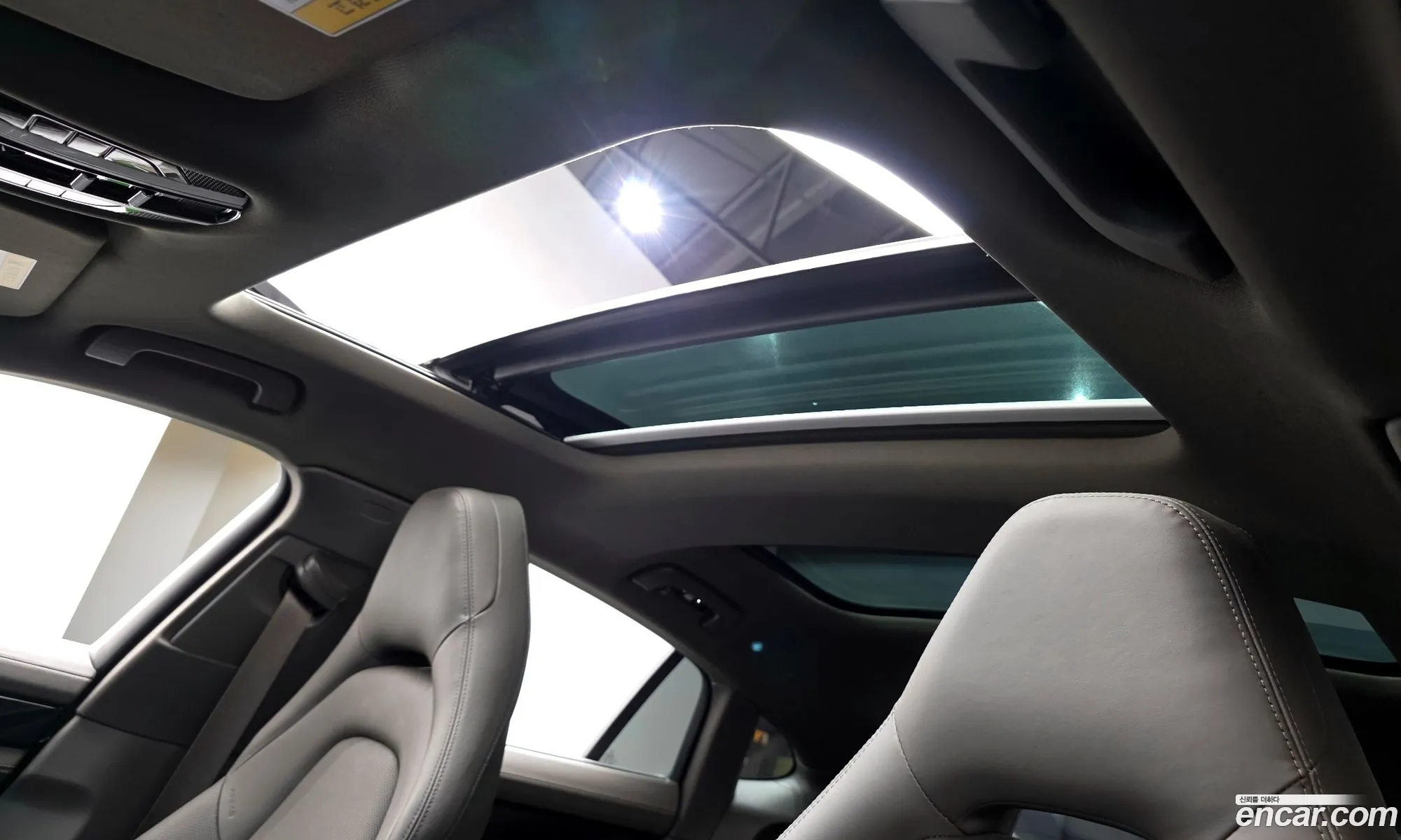 Porsche Panamera 2018 WP0AA297XJL112219 — 18