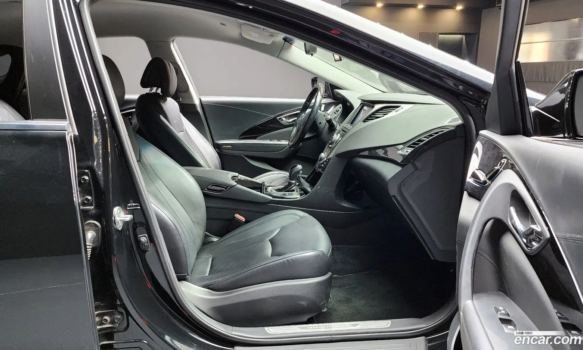Hyundai Grandeur HG 2012 — 11