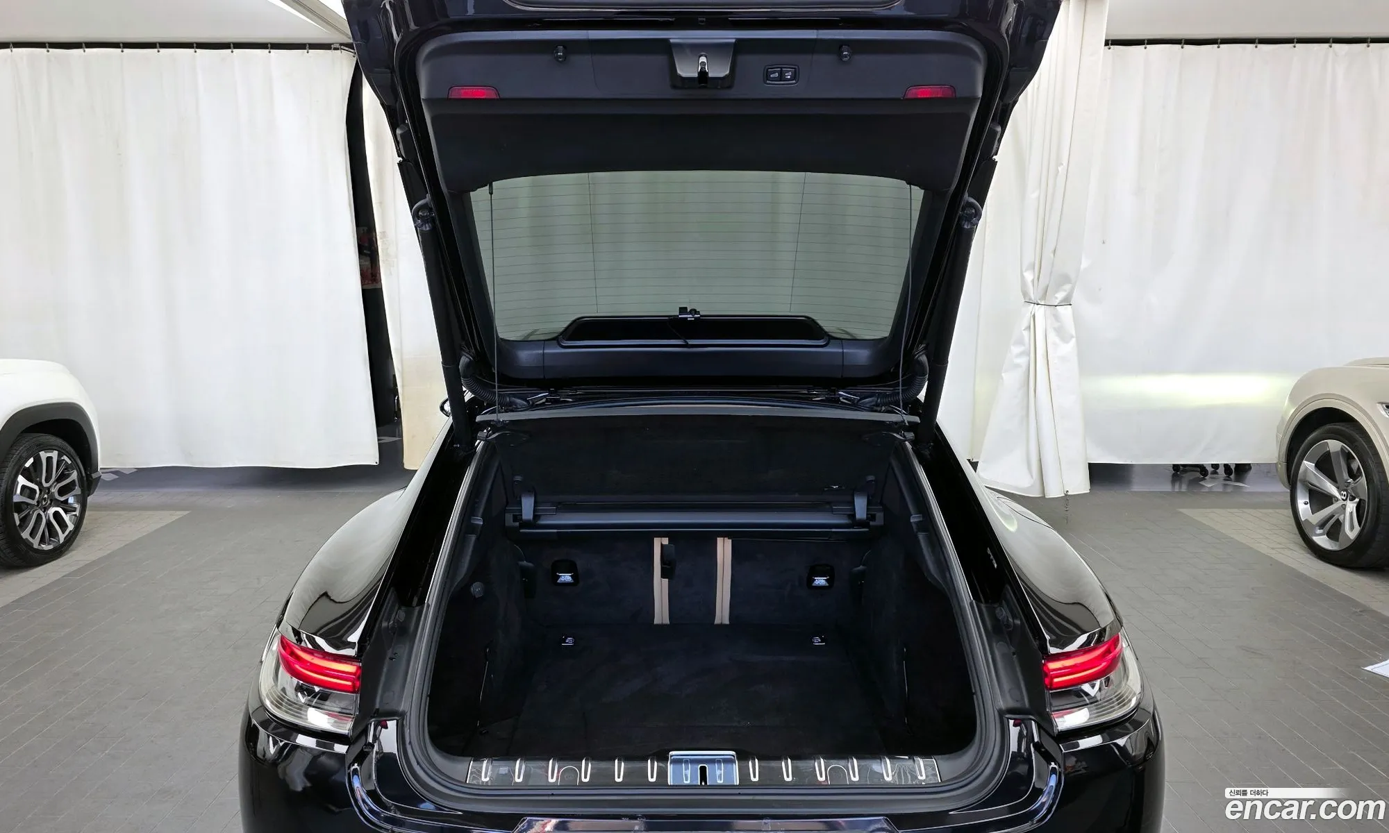 Porsche Panamera 2021 WP0AJ2973ML115886 — 20