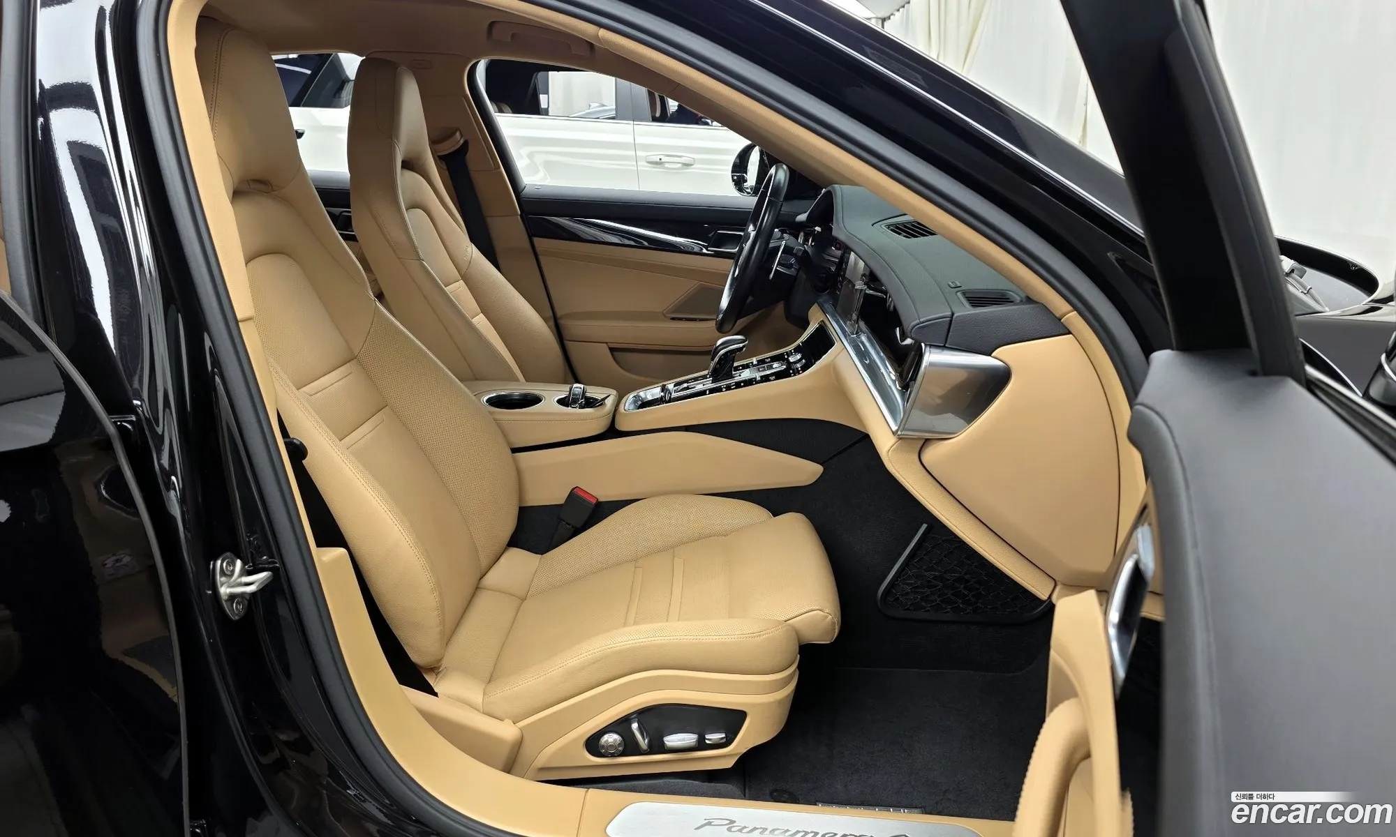 Porsche Panamera 2021 WP0AJ2973ML115886 — 3