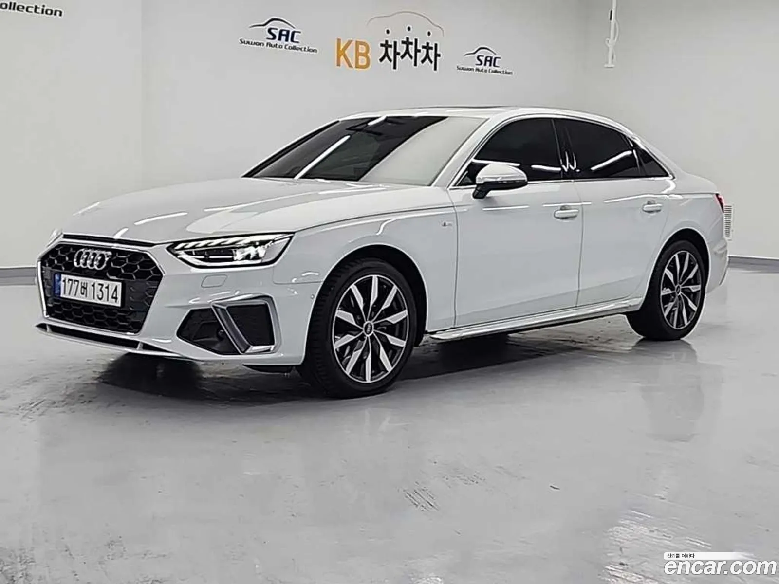 Audi A4 2022 — 12