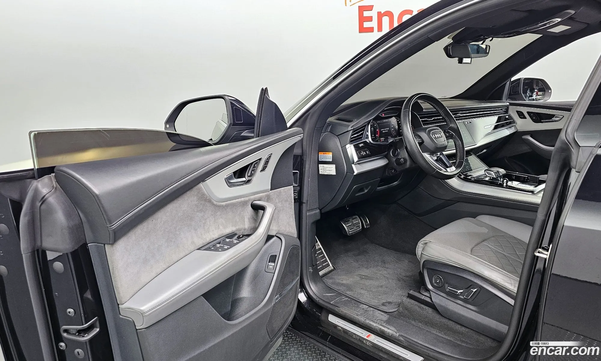 Audi Q8 2021 WAUZZZF17MD003314 — 15