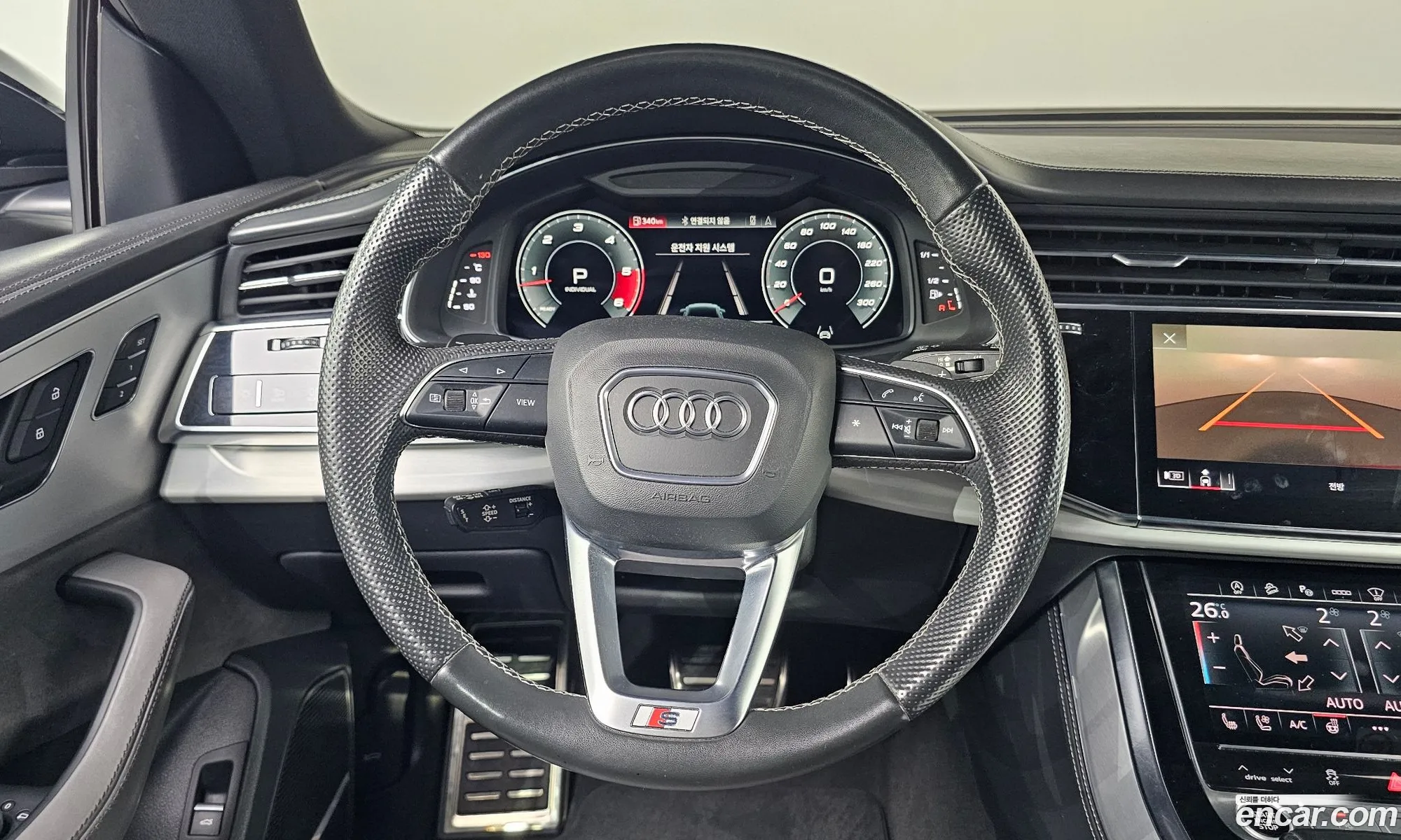 Audi Q8 2021 WAUZZZF17MD003314 — 17