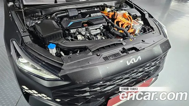 Kia K8 Hybrid 2022 — 8