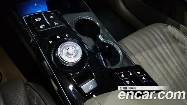 Kia K8 Hybrid 2022 — 12