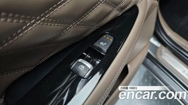 Kia K8 Hybrid 2022 — 10