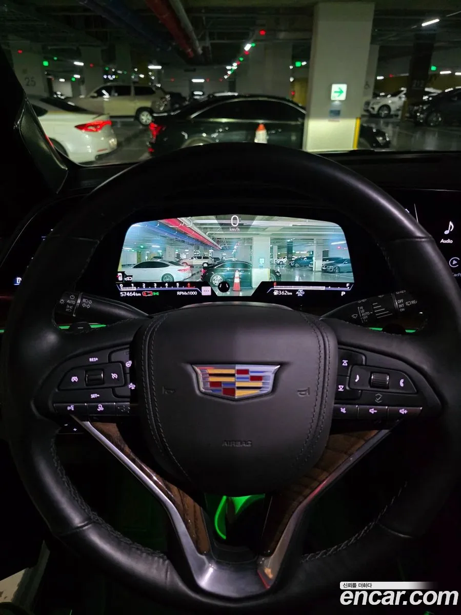 Cadillac Escalade 2021 — 2