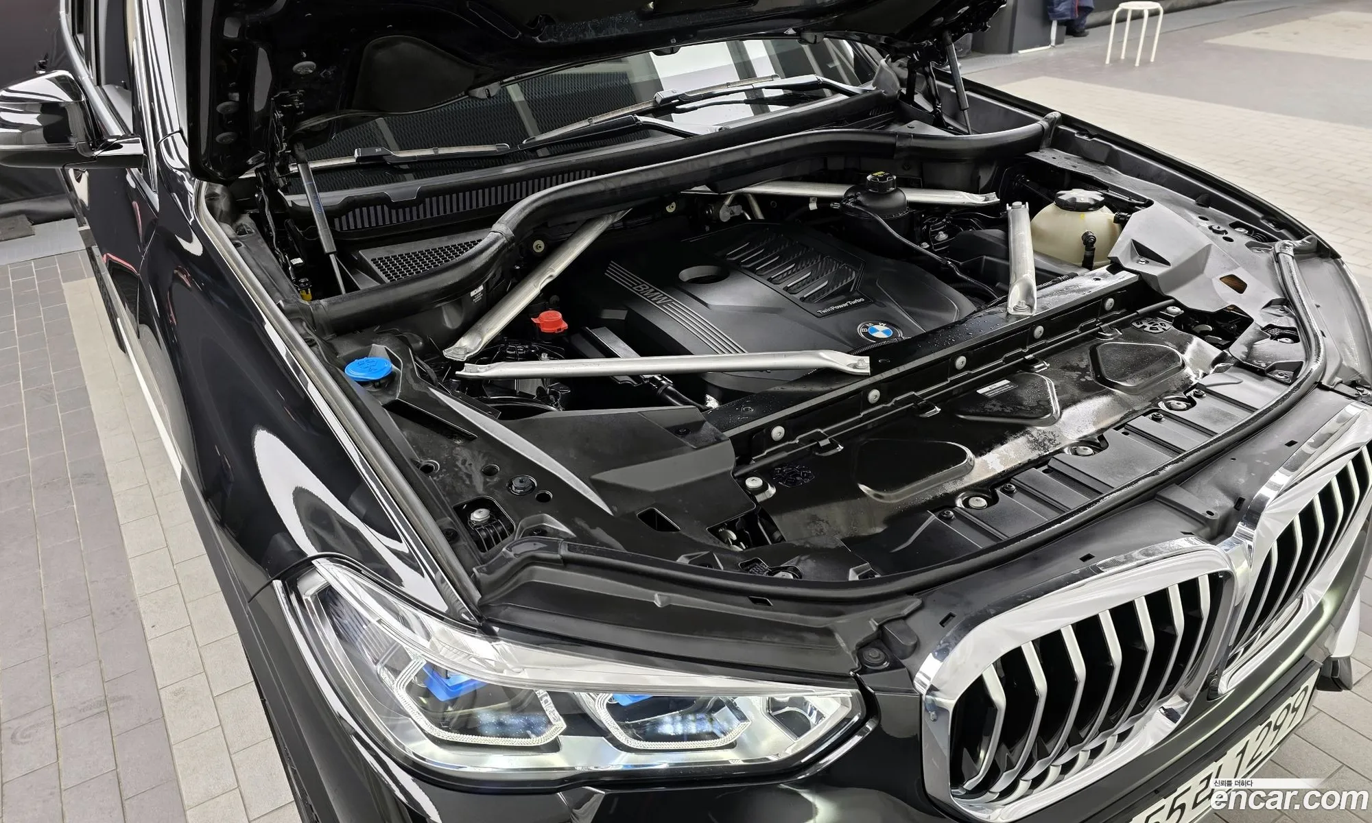 BMW X5 2023 WBACR6105P9P74901 — 10