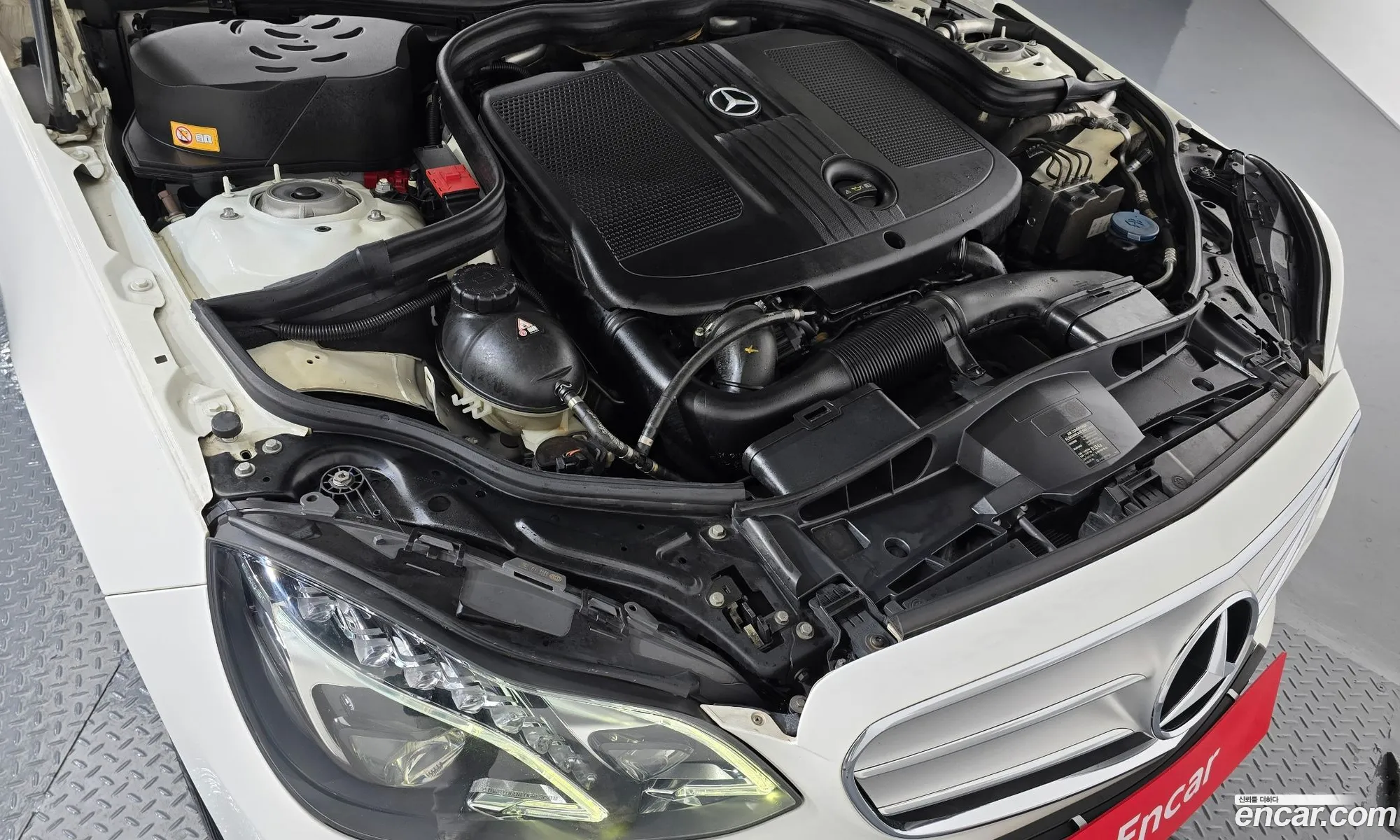 Mercedes-Benz E-Class W212 2013 WDDHF8CBXEA805640 — 18