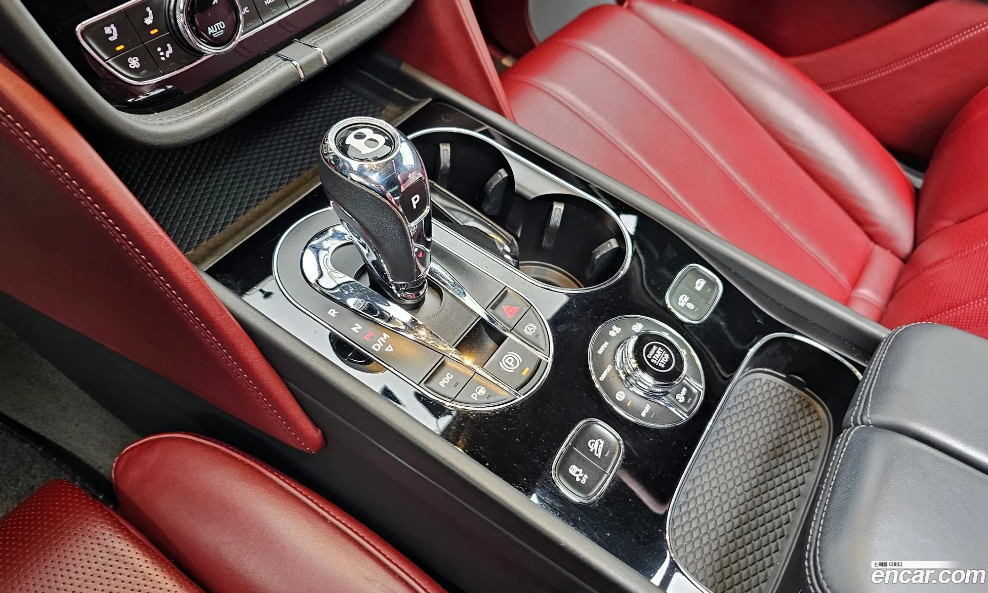 Bentley Bentayga 2020 SJAAM14V6LC031651 — 14