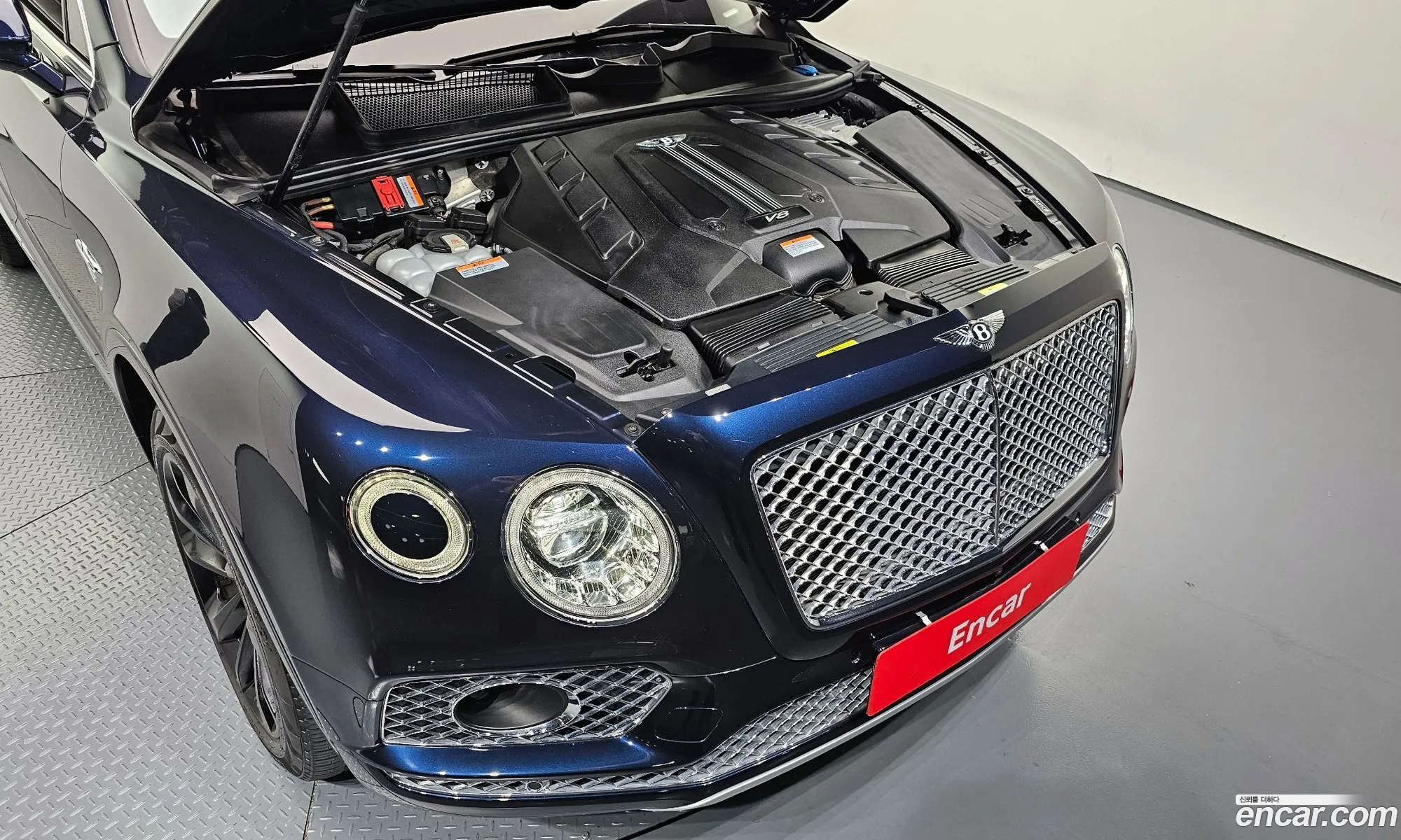 Bentley Bentayga 2020 SJAAM14V6LC031651 — 4