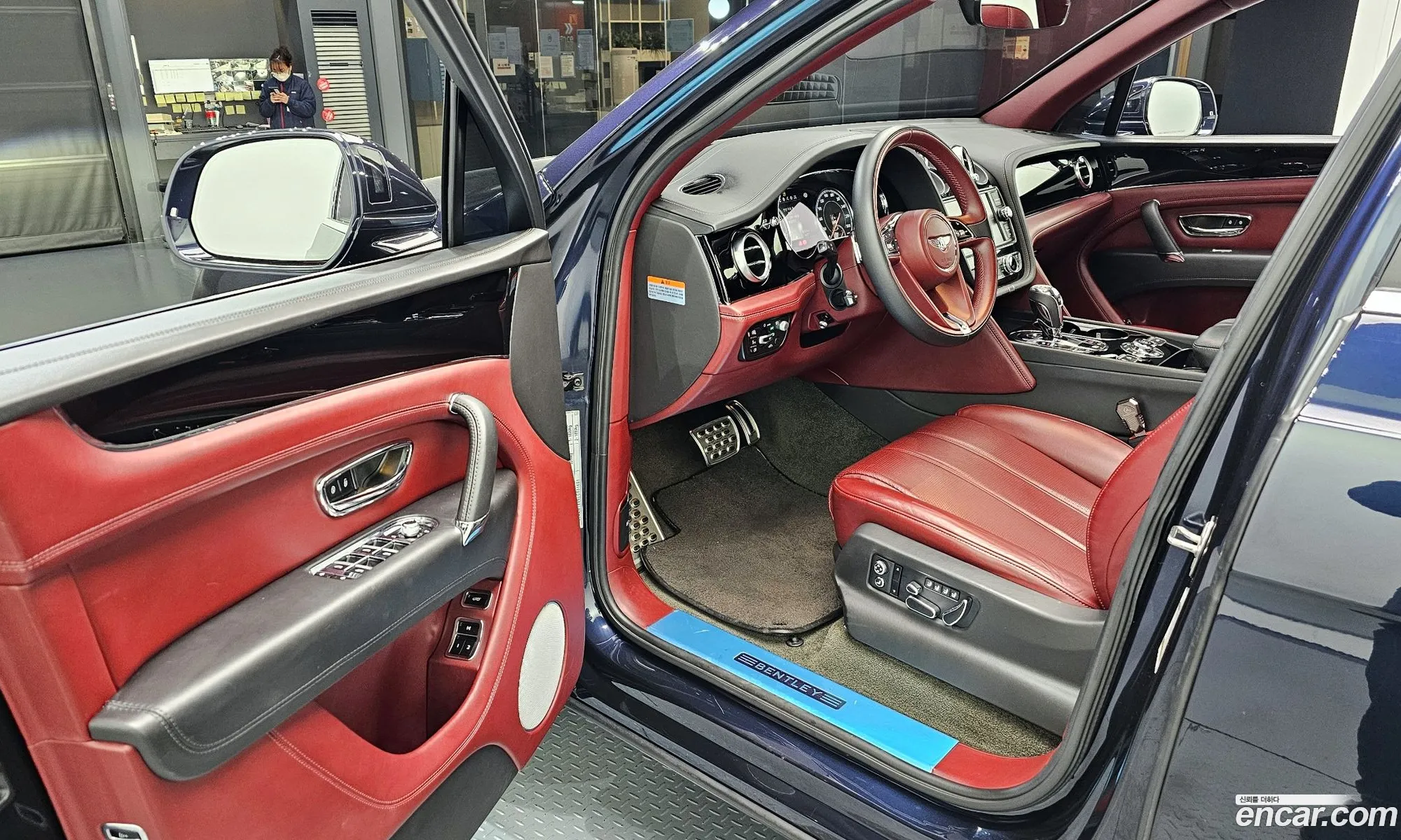 Bentley Bentayga 2020 SJAAM14V6LC031651 — 15
