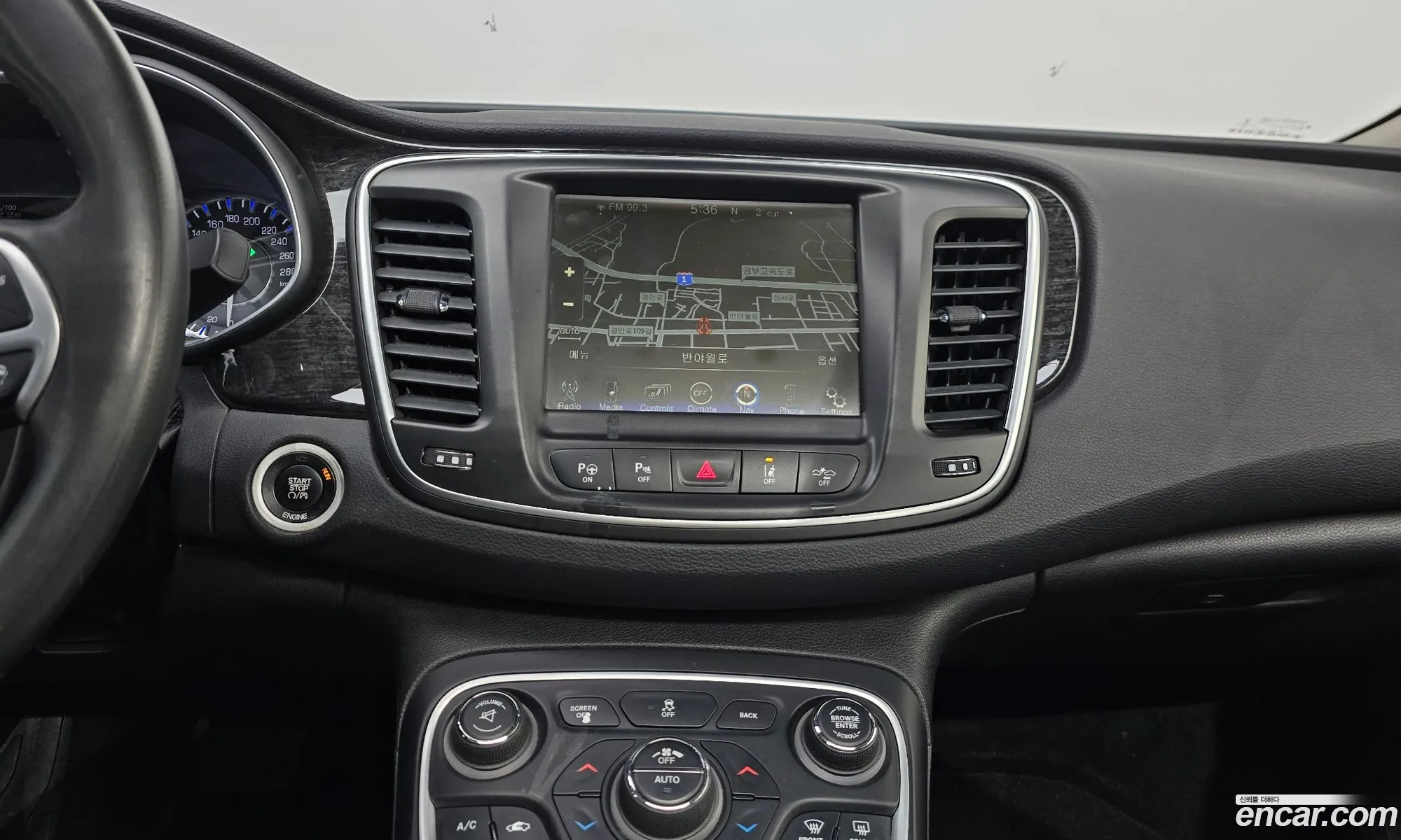 Chrysler 200 2015 1C3CCCCB3FN617637 — 13