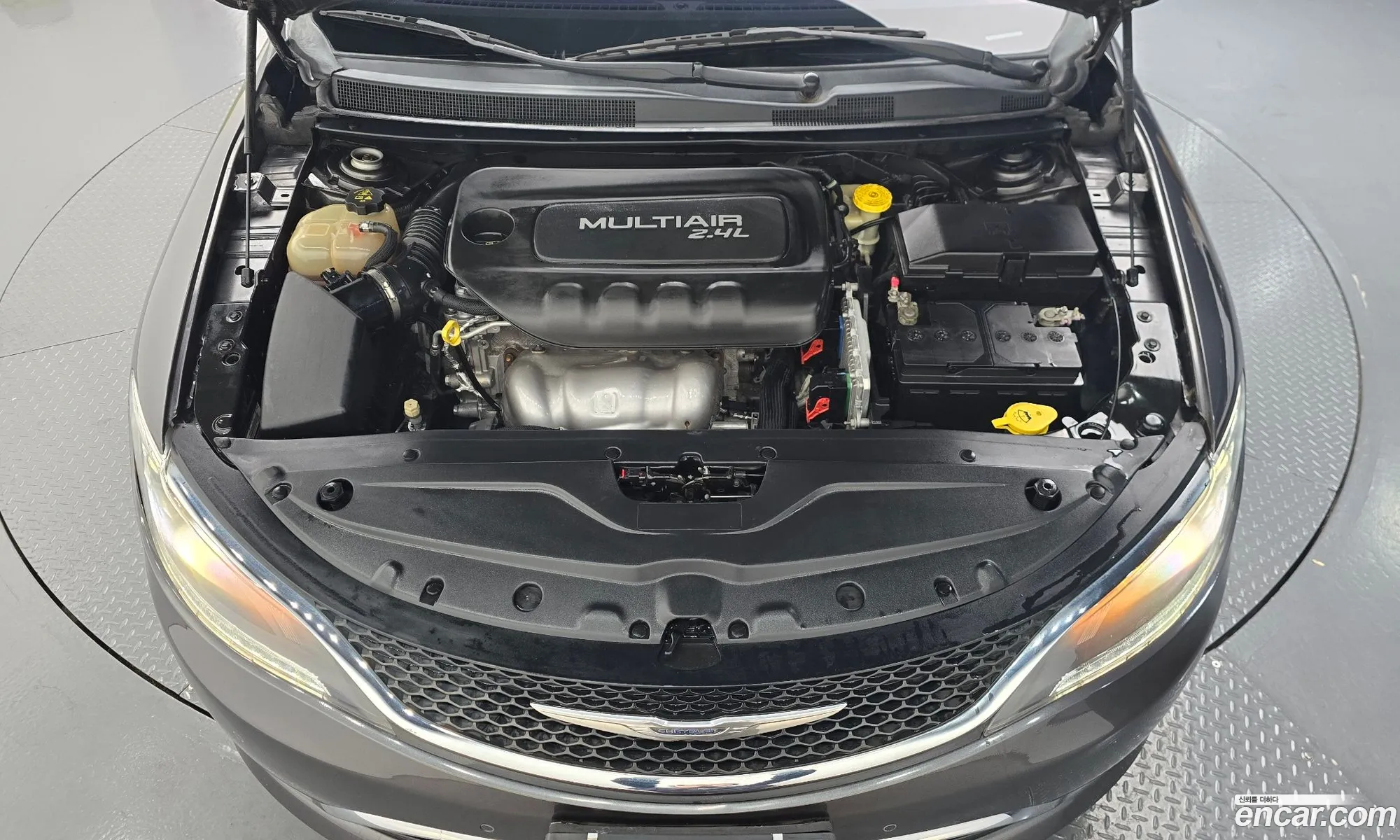 Chrysler 200 2015 1C3CCCCB3FN617637 — 11