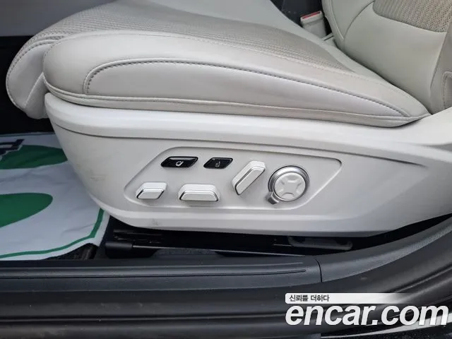 Hyundai Grandeur Hybrid 2023 — 6